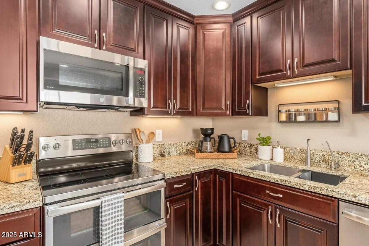 13409 N 47TH Place, Phoenix