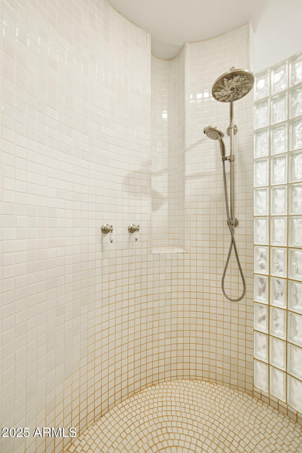 11488 E BELLA VISTA Drive