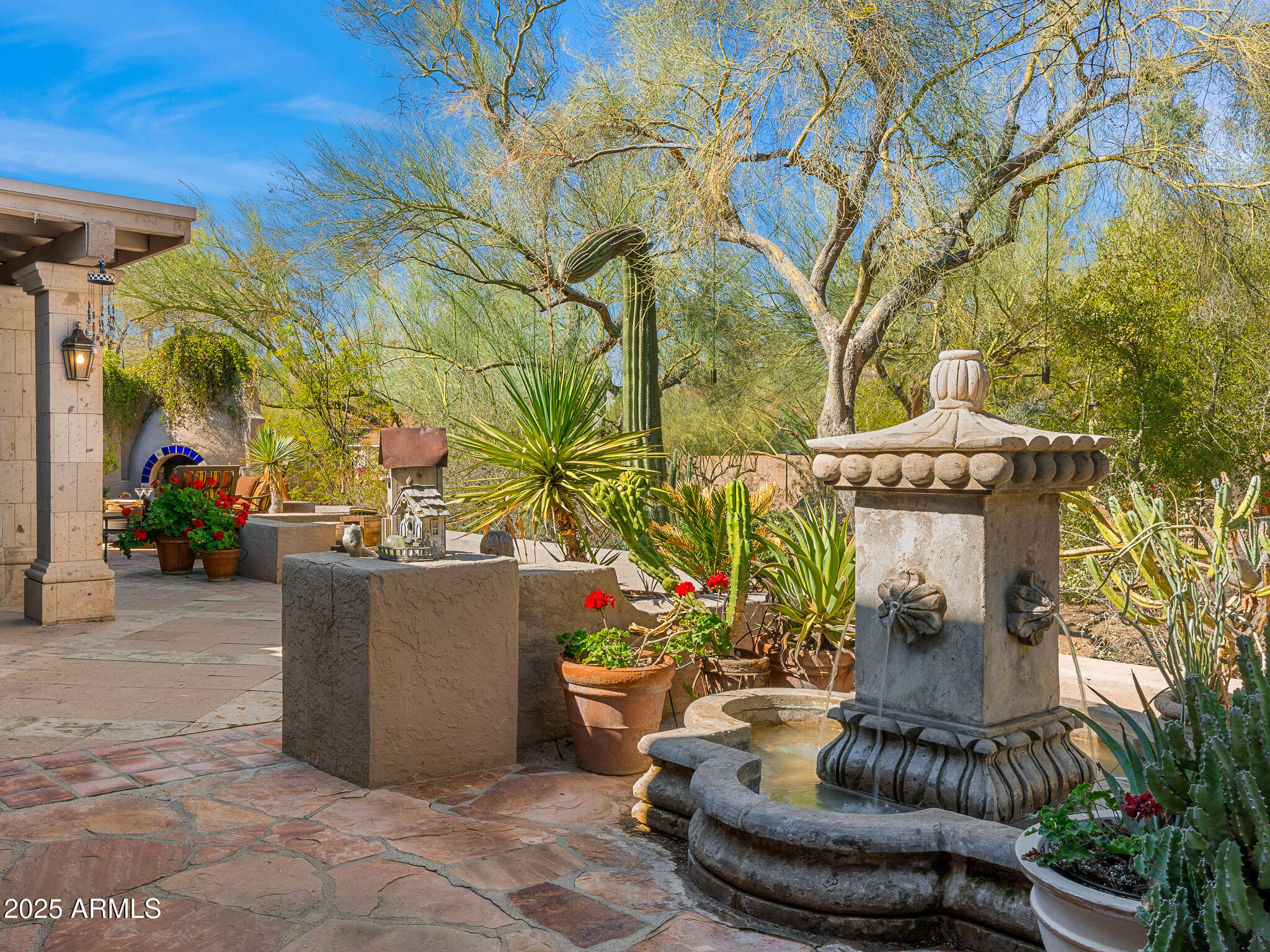 6301 N CAMELBACK MANOR Drive, 5