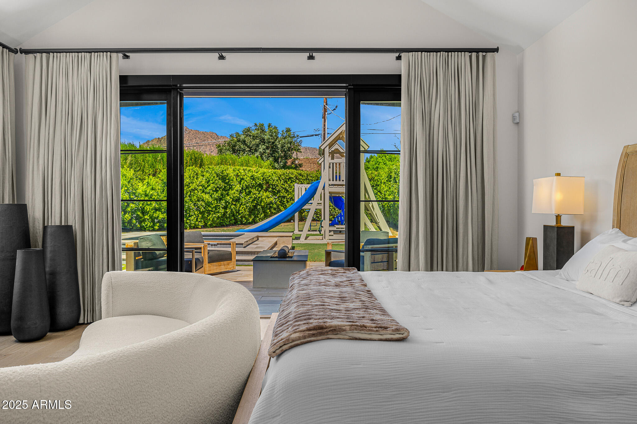 6238 E CALLE ROSA, -