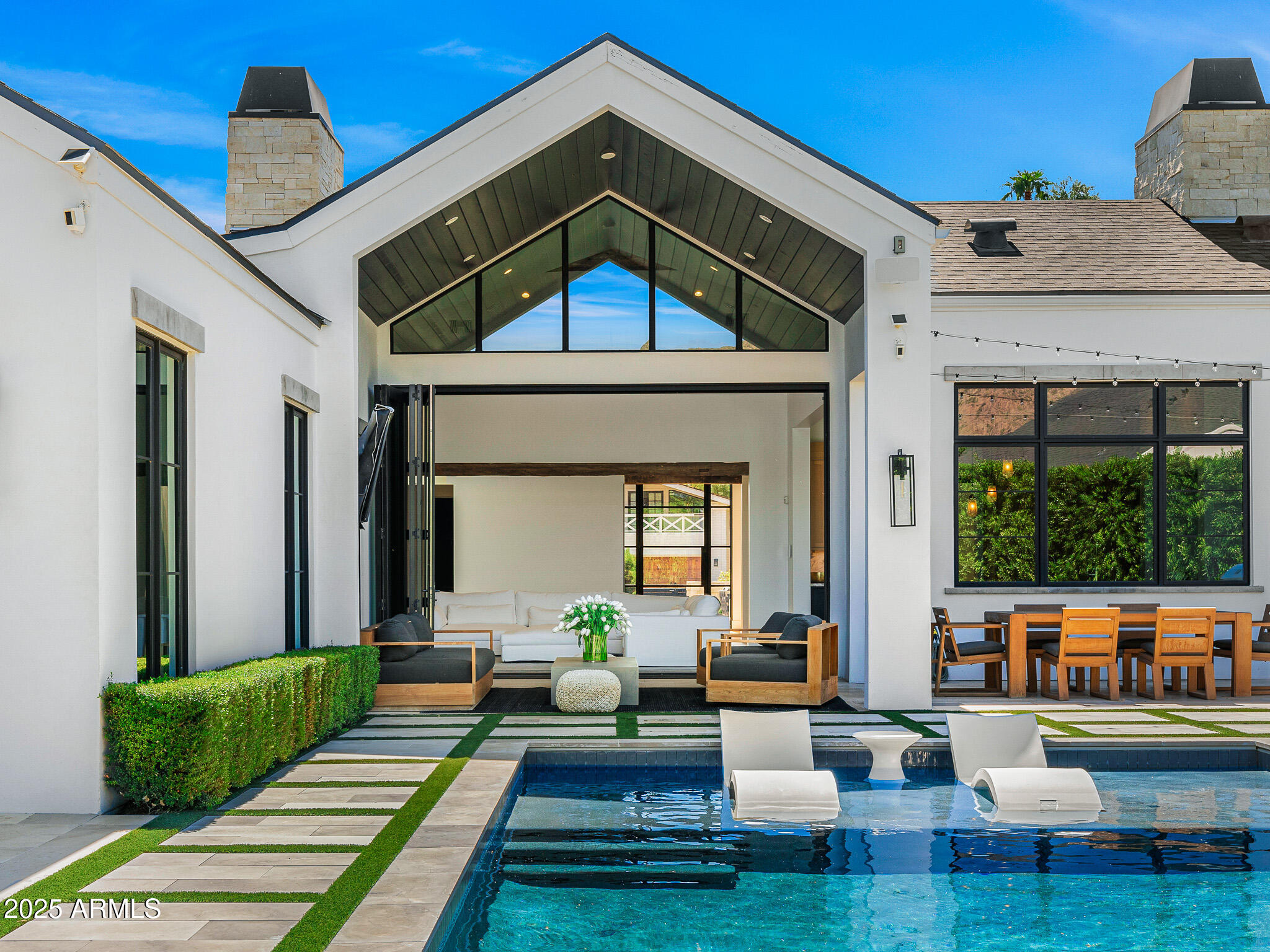 6238 E CALLE ROSA, -