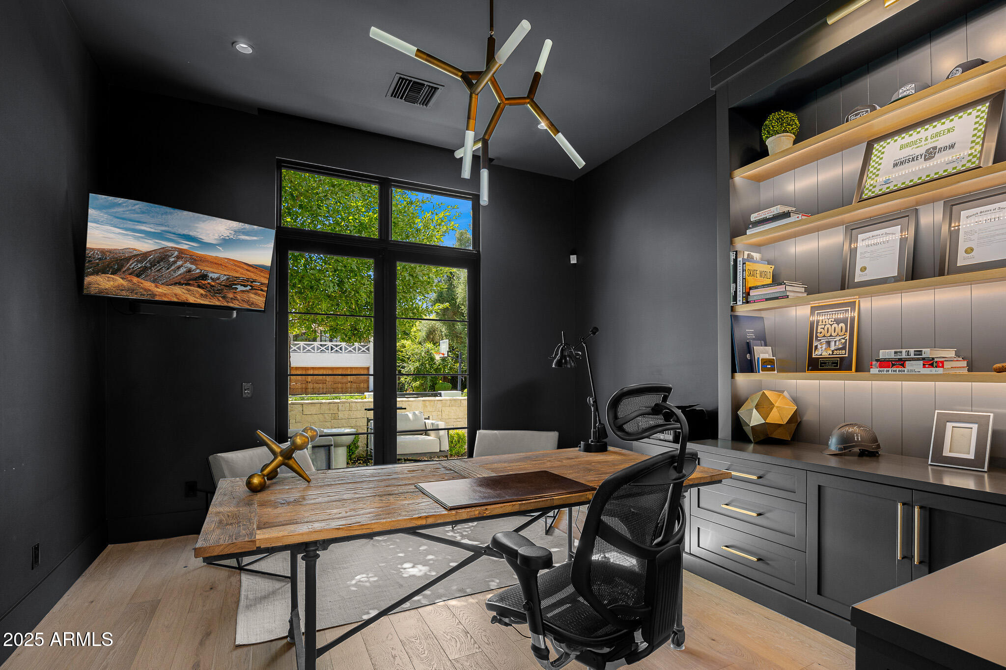 6238 E CALLE ROSA, -