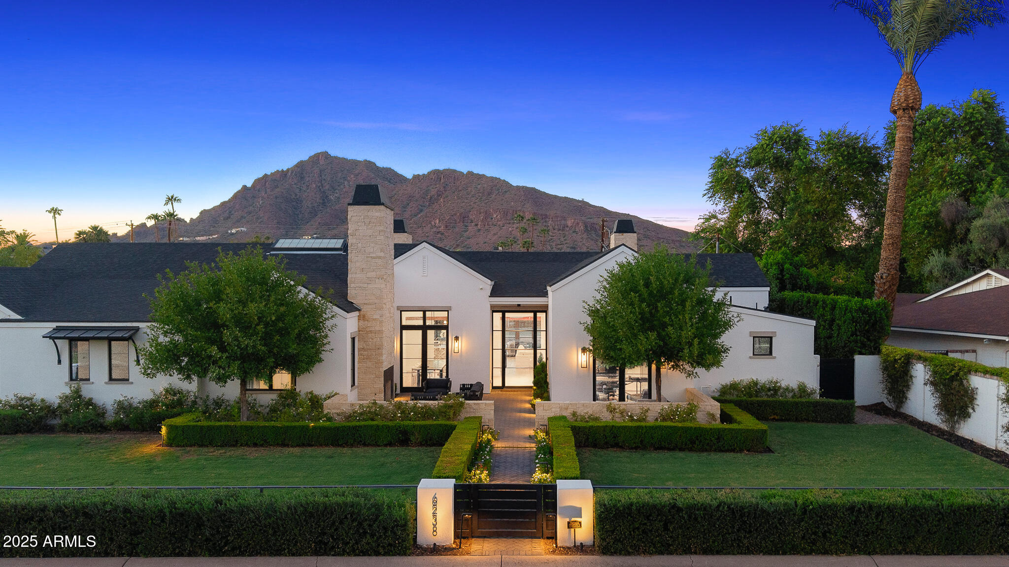 6238 E CALLE ROSA, -