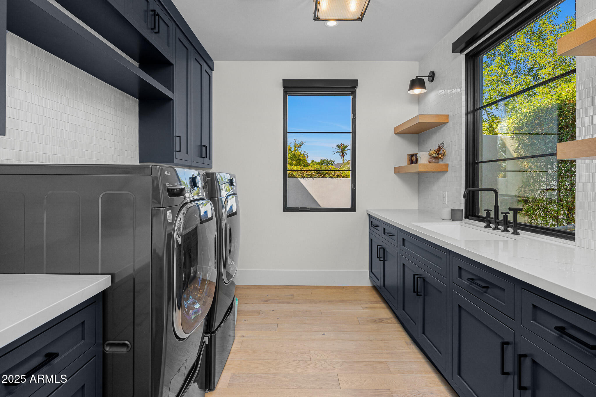 6238 E CALLE ROSA, -