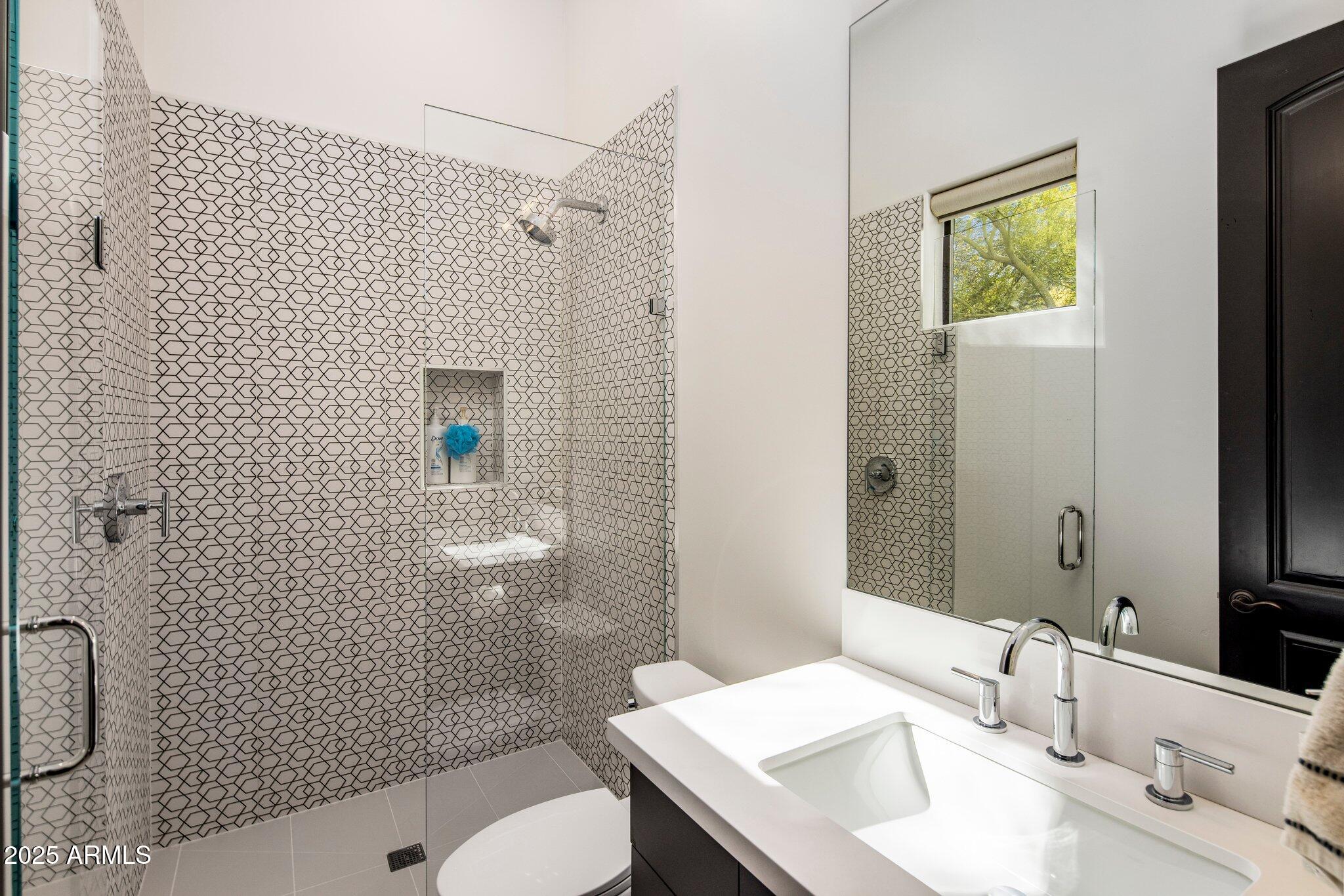 6650 N HILLSIDE Drive