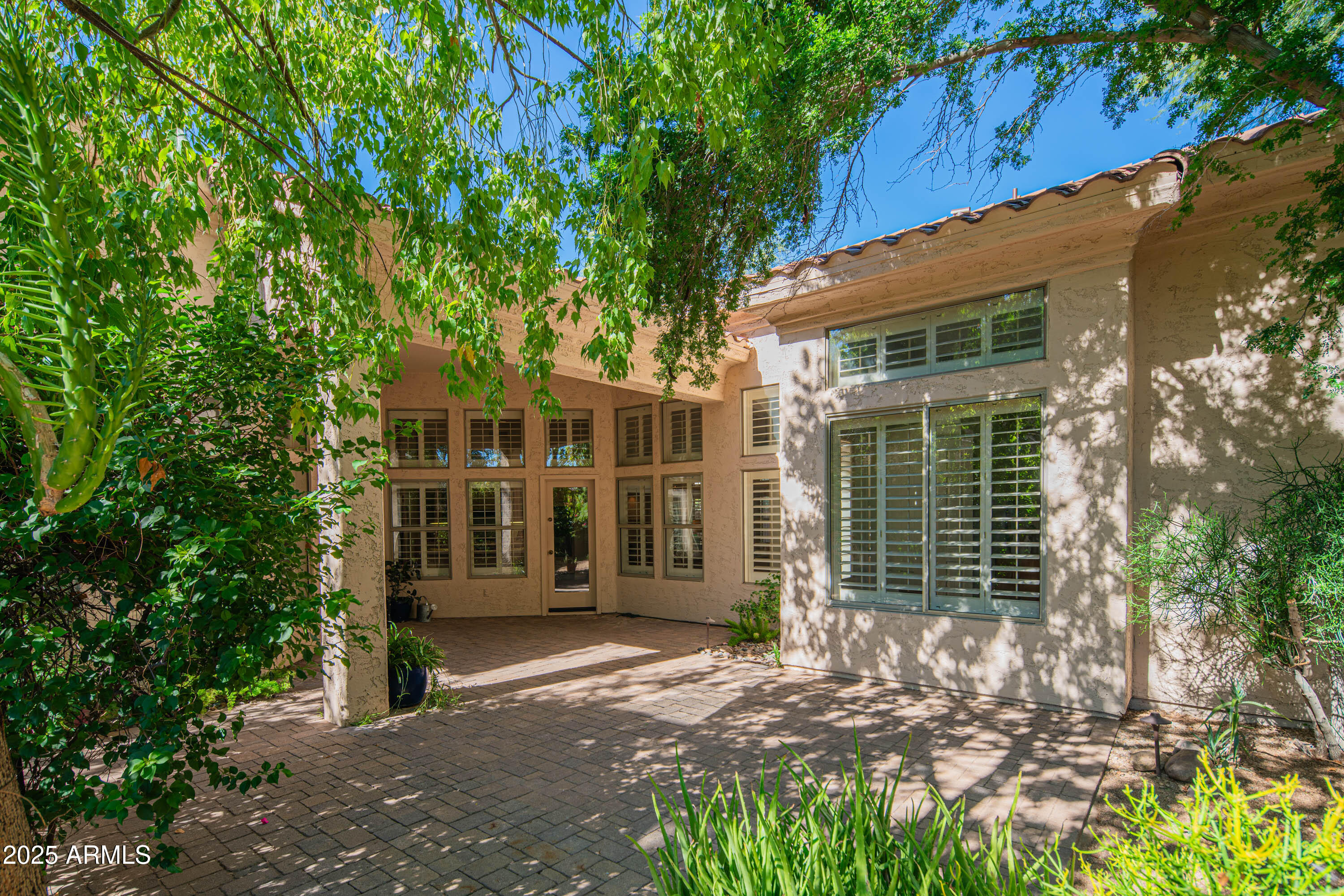 6034 E ANDERSON Drive