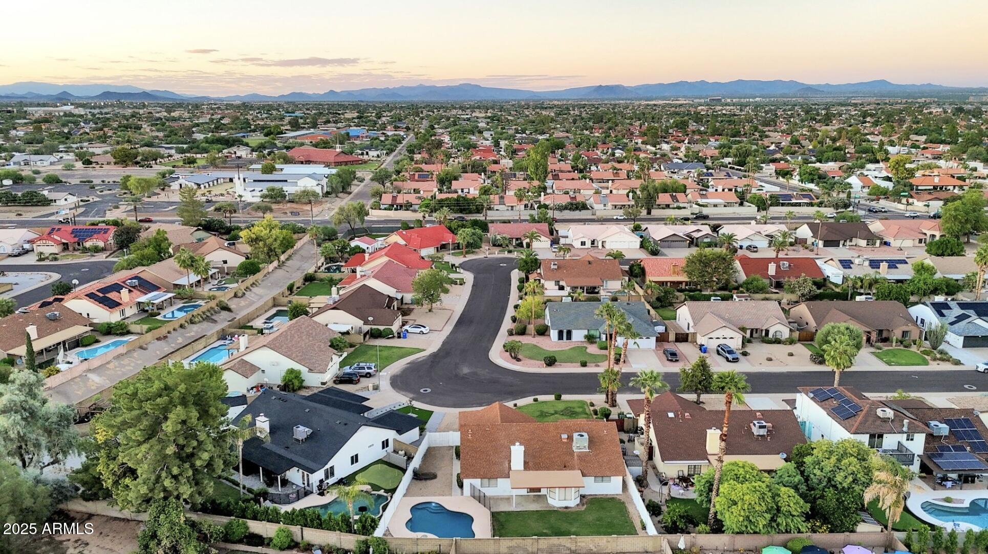 4307 E GREENWAY Lane