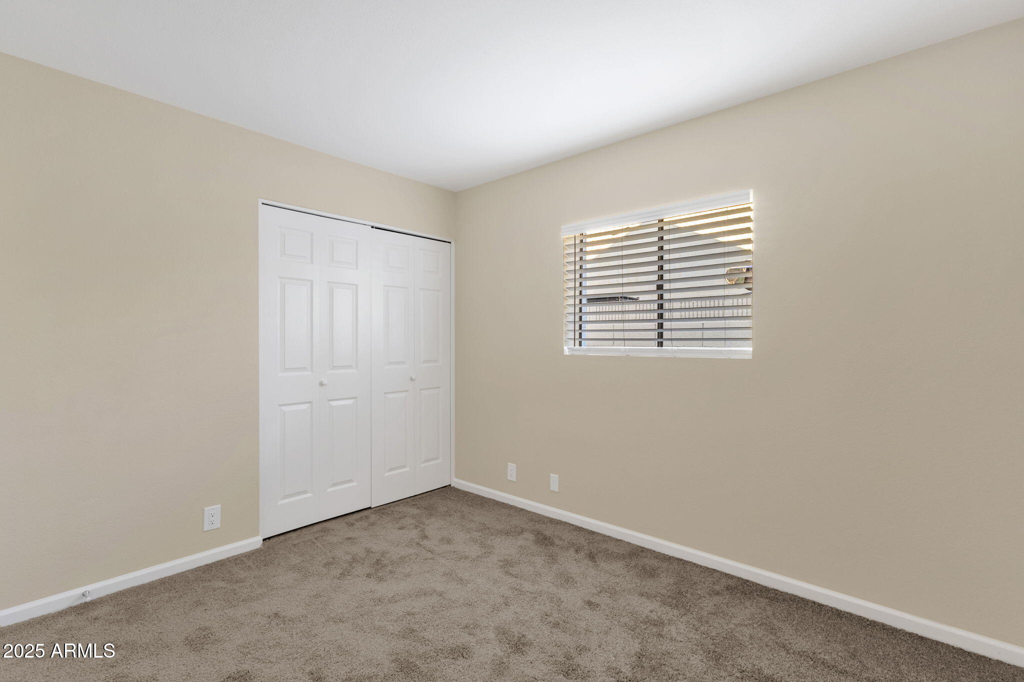 4307 E GREENWAY Lane