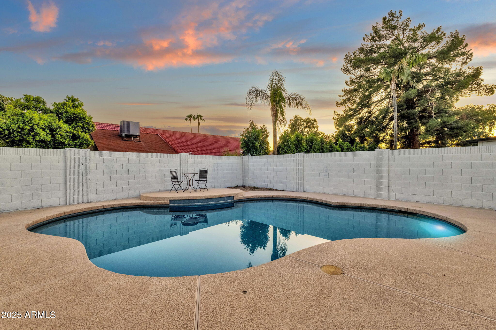 4307 E GREENWAY Lane