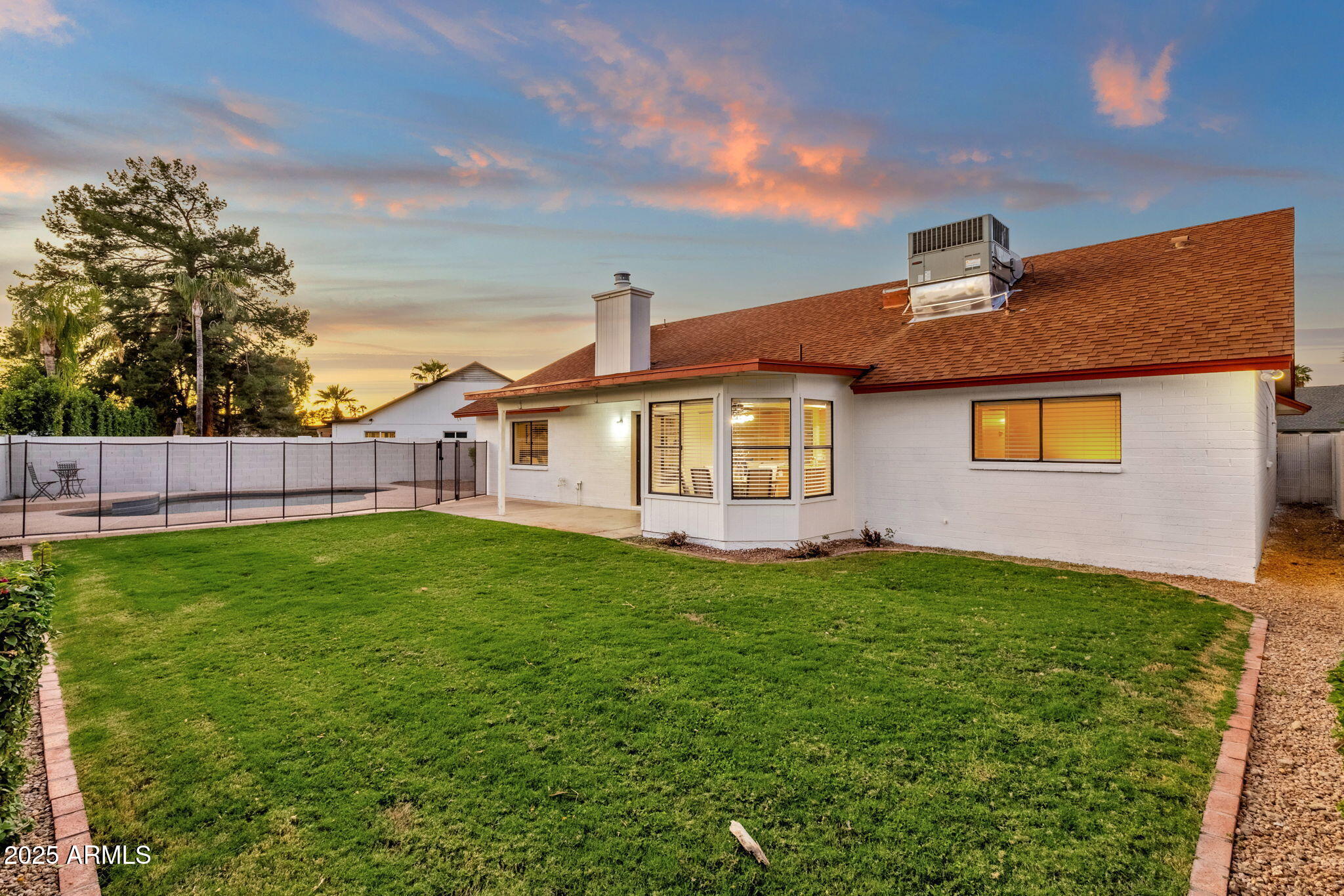 4307 E GREENWAY Lane