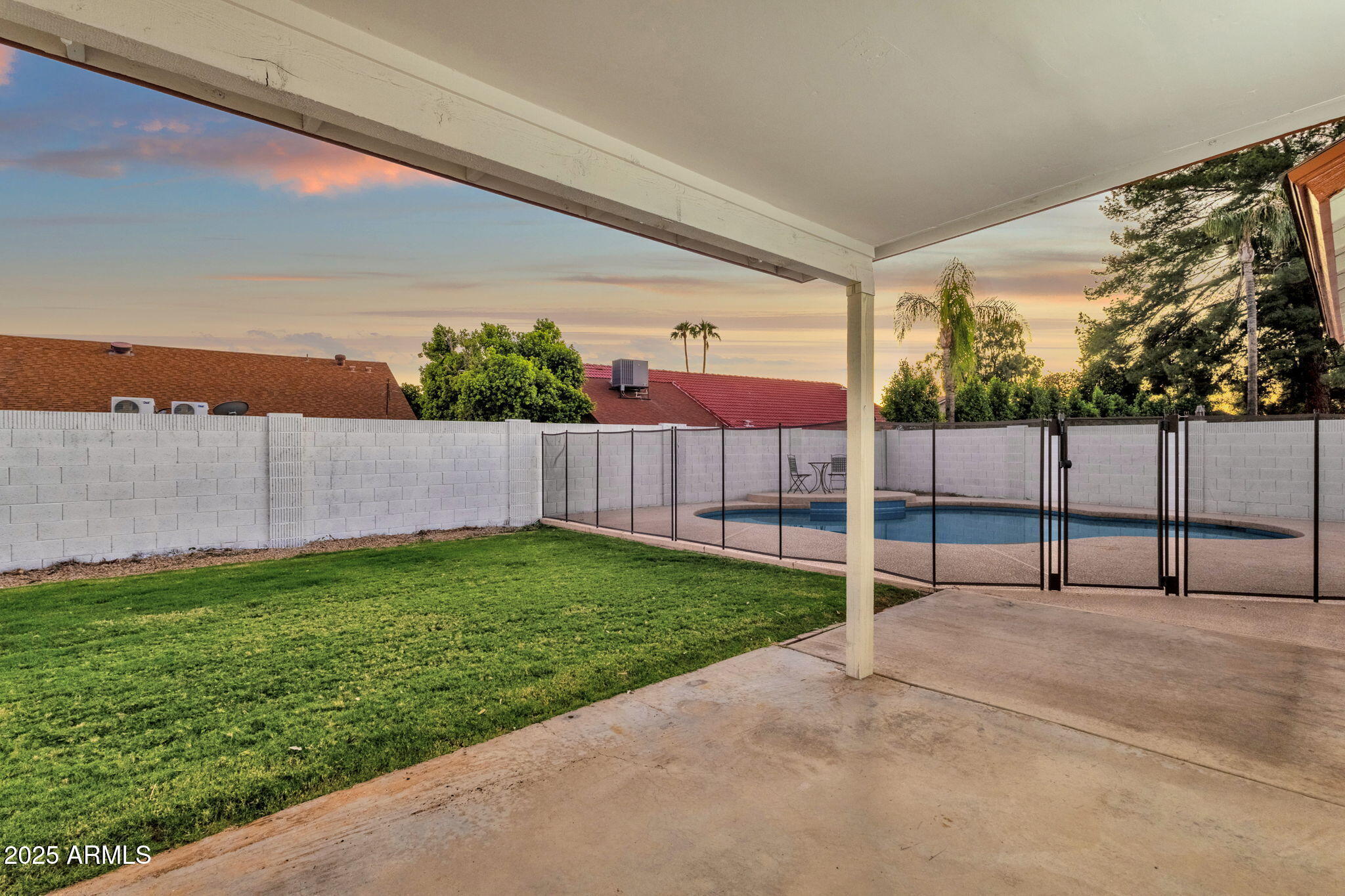 4307 E GREENWAY Lane