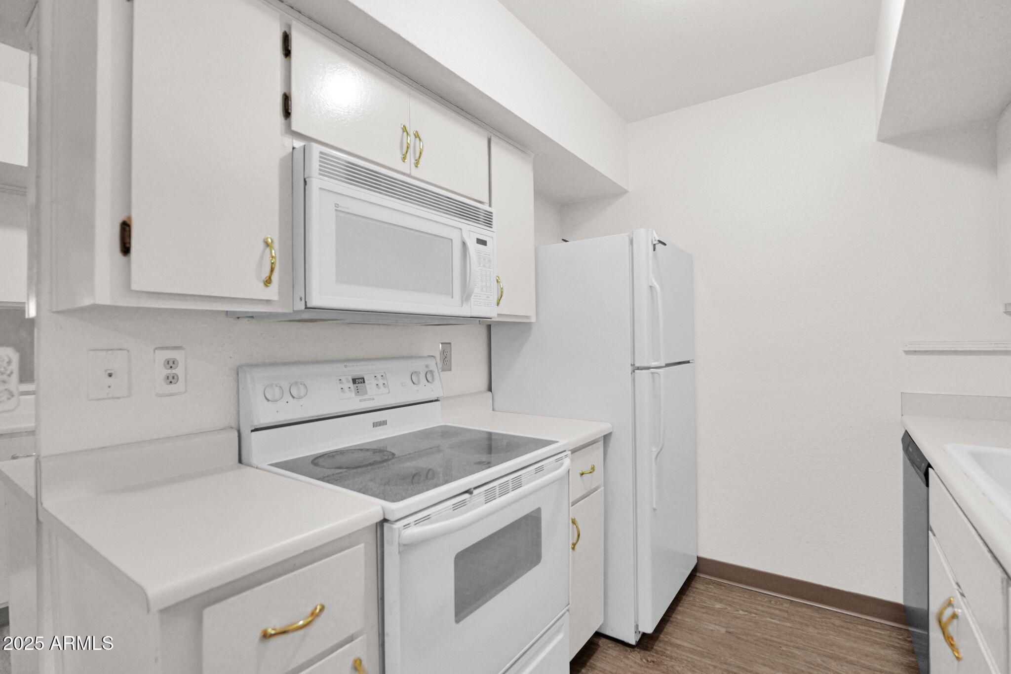 4444 E PARADISE VILLAGE Parkway, 221