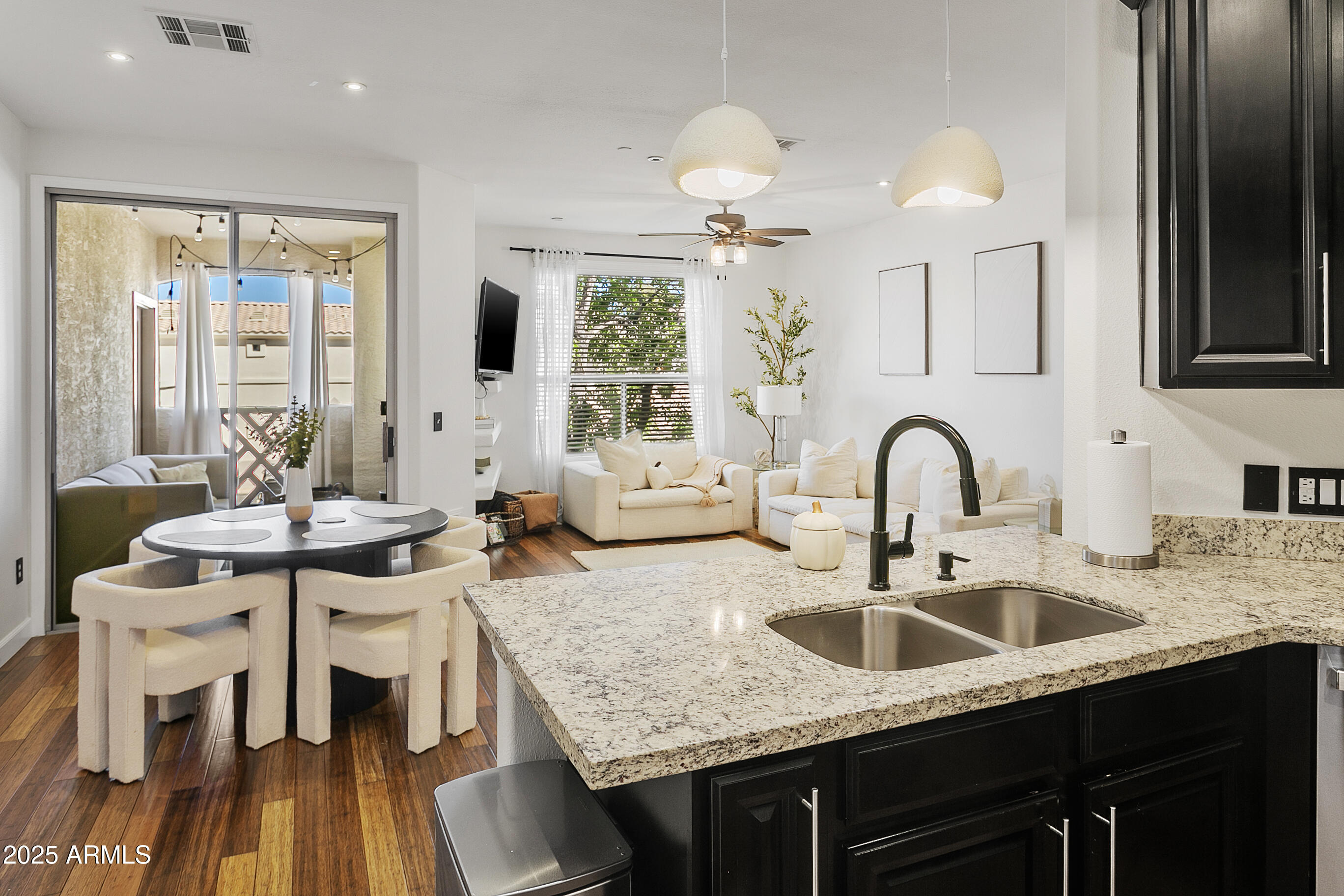 9550 E Thunderbird Road, 228