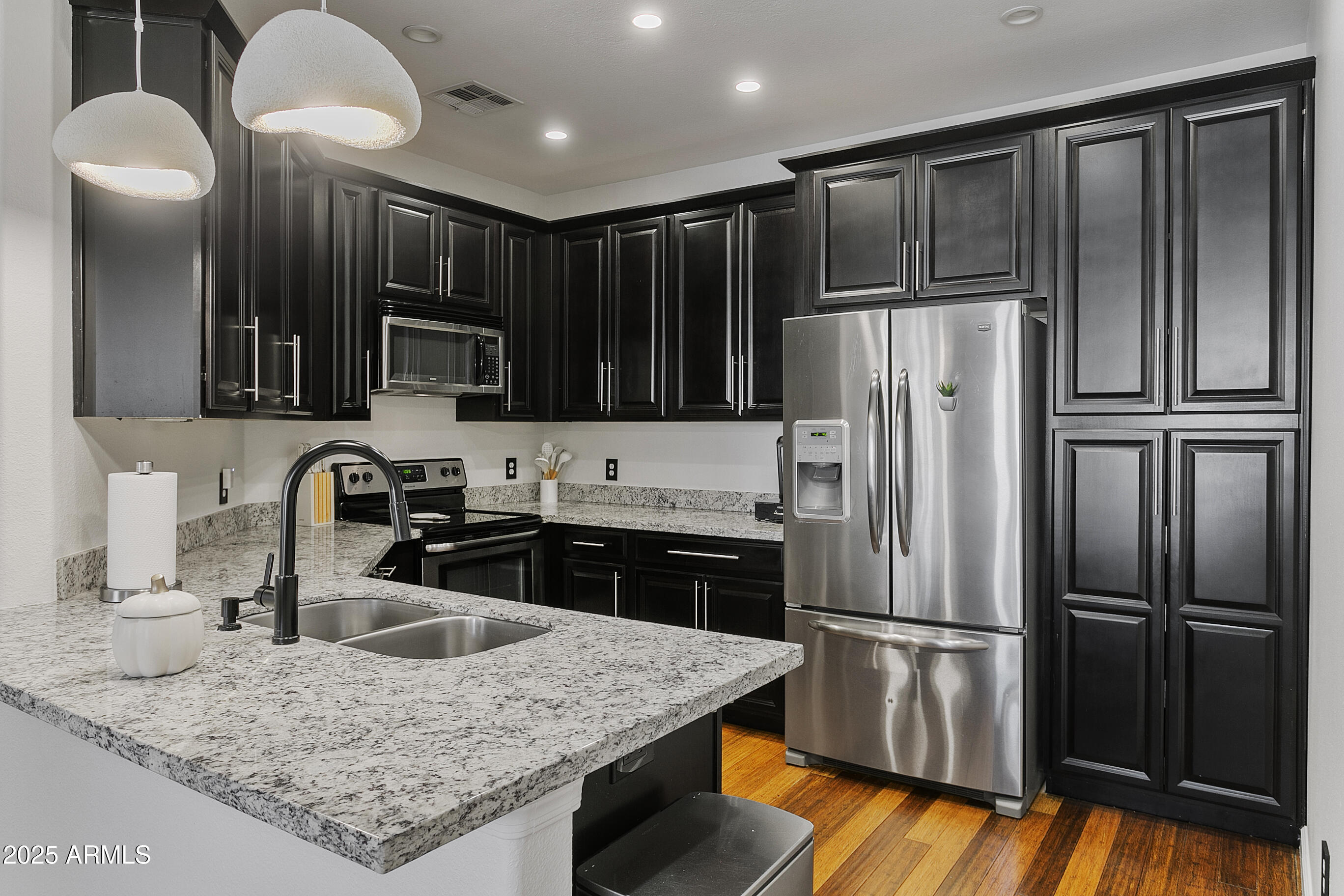 9550 E Thunderbird Road, 228