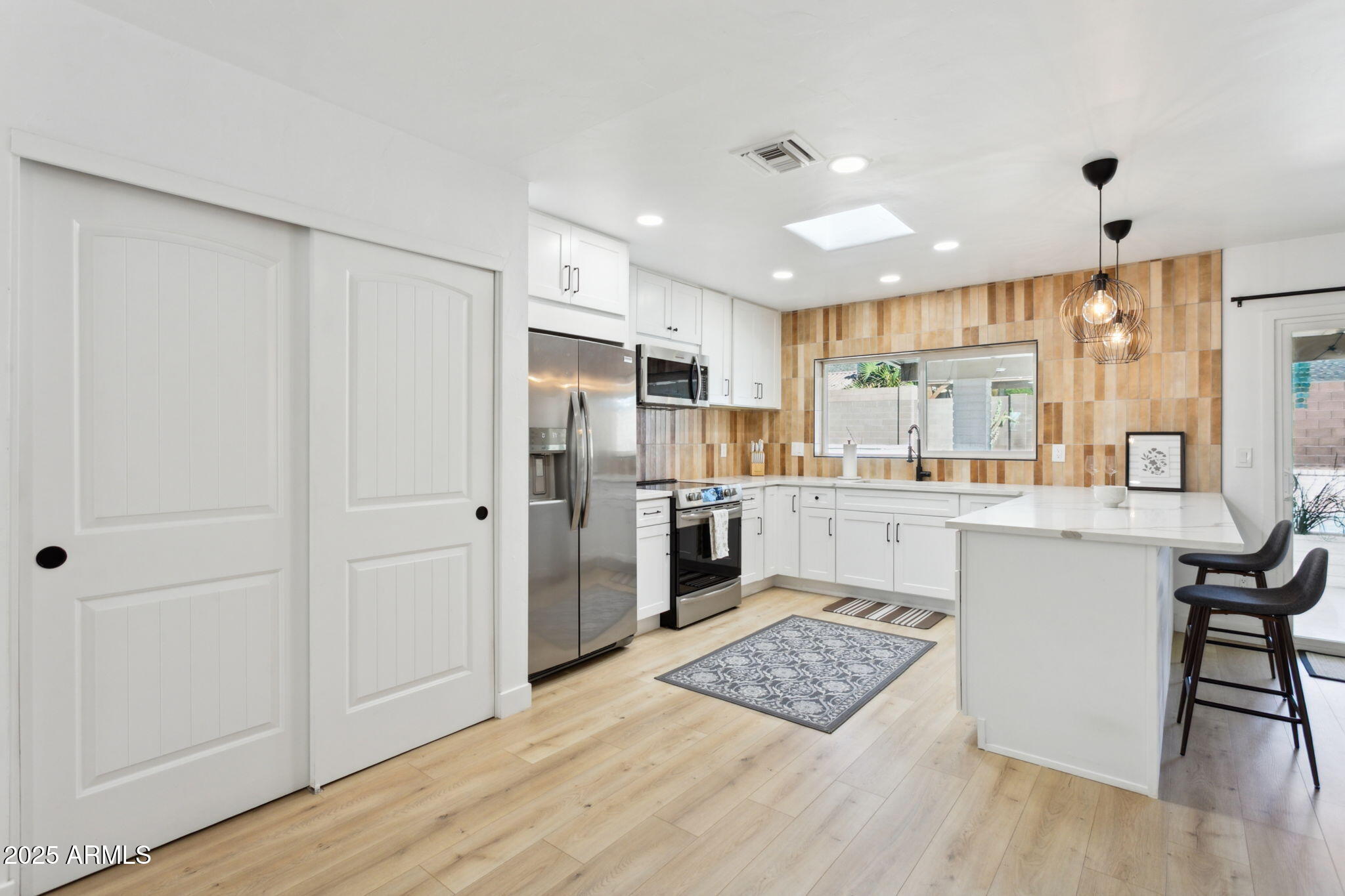 4324 E SUNRISE Drive