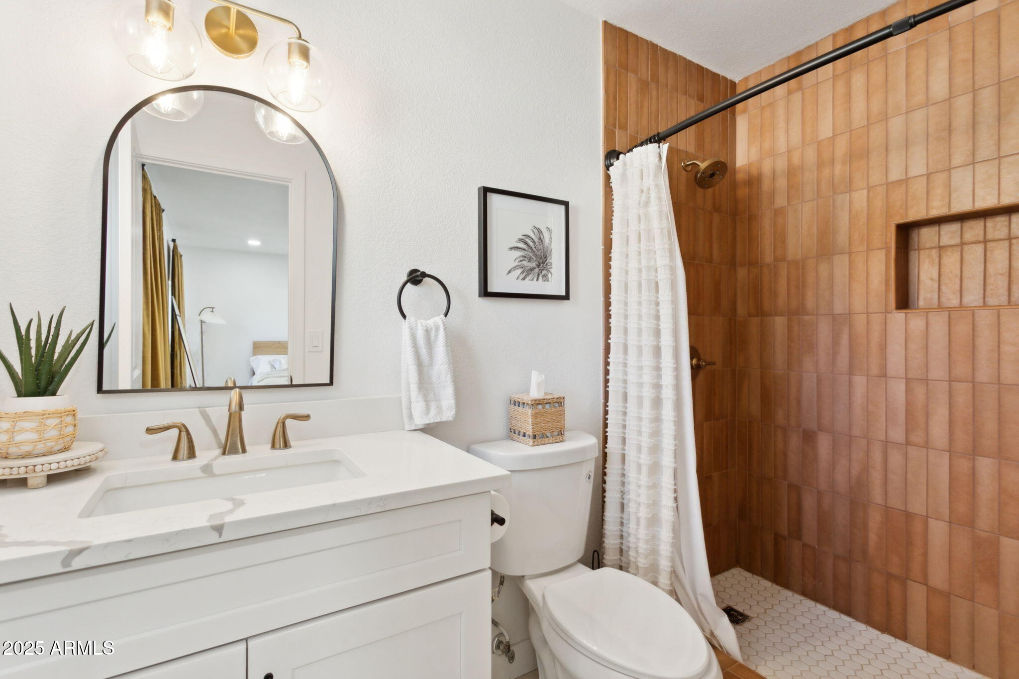 4324 E SUNRISE Drive