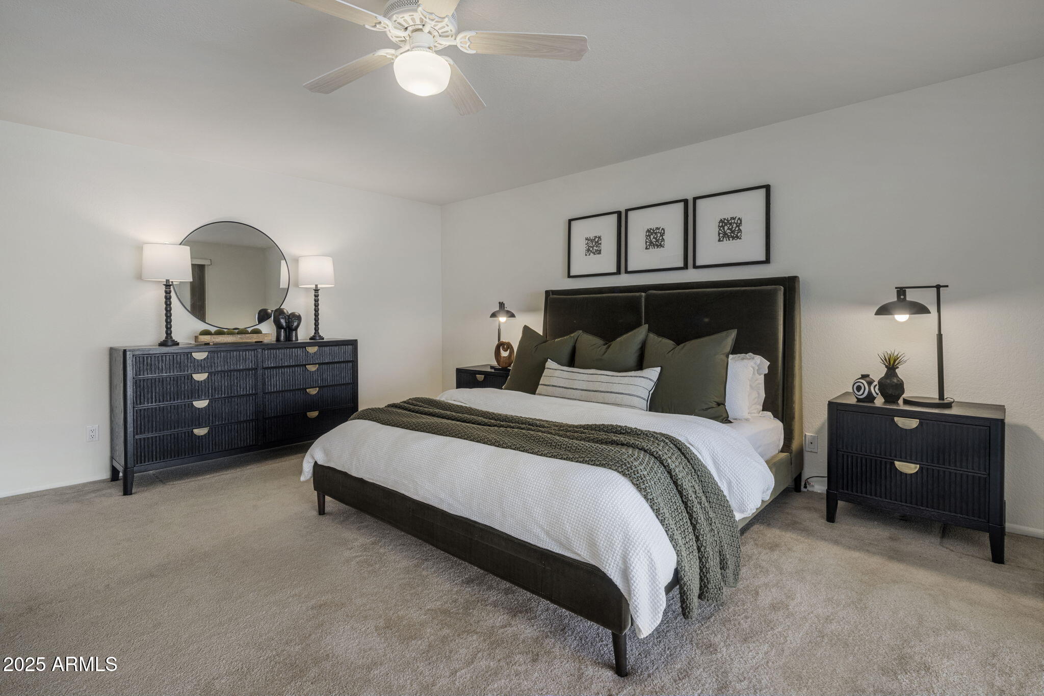 7752 N VIA DEL MUNDO