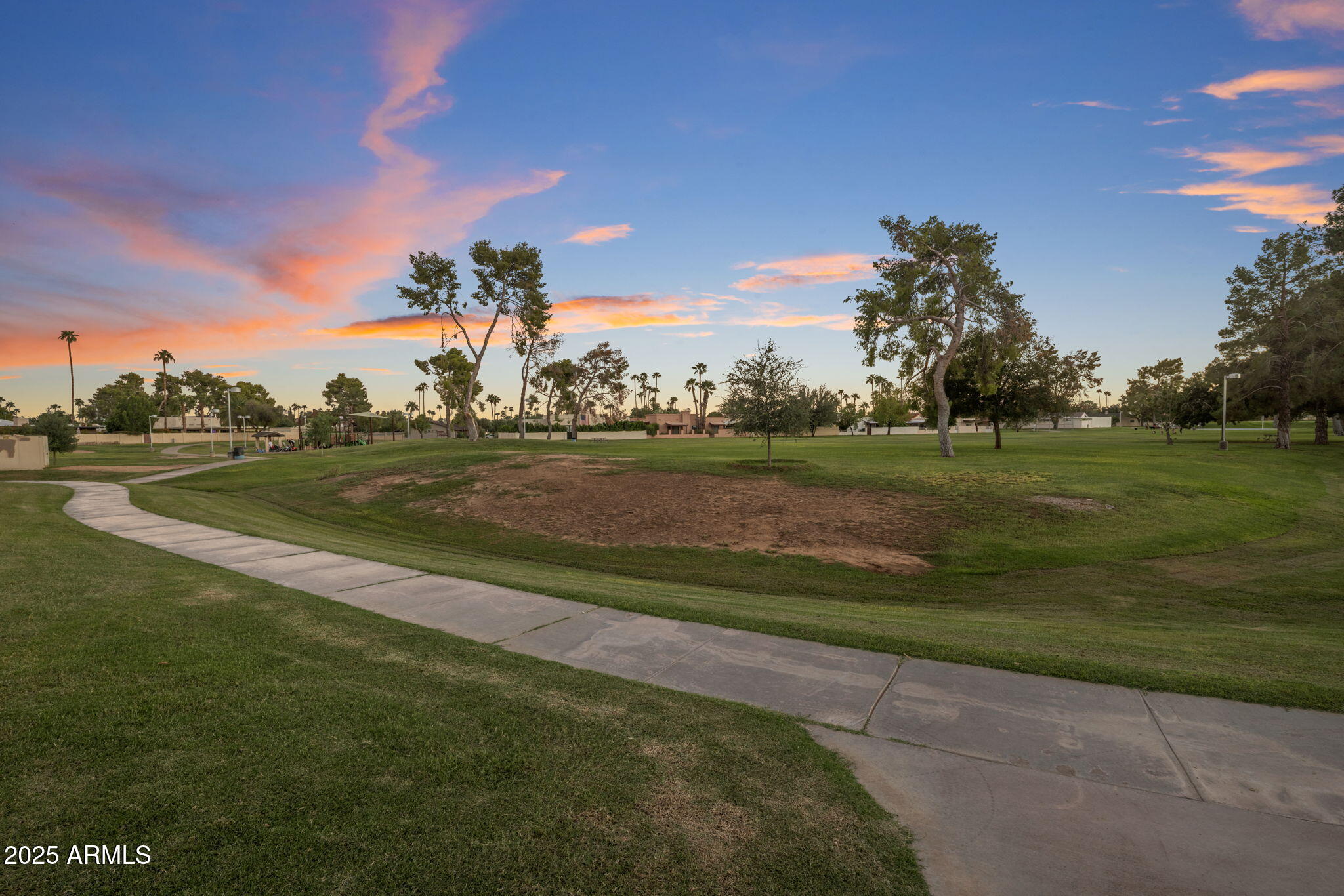 7752 N VIA DEL MUNDO