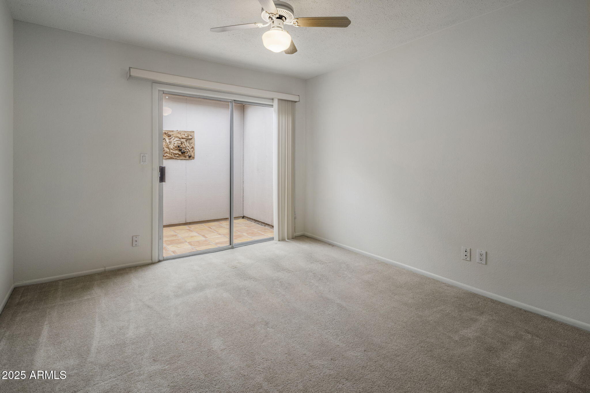 7752 N VIA DEL MUNDO