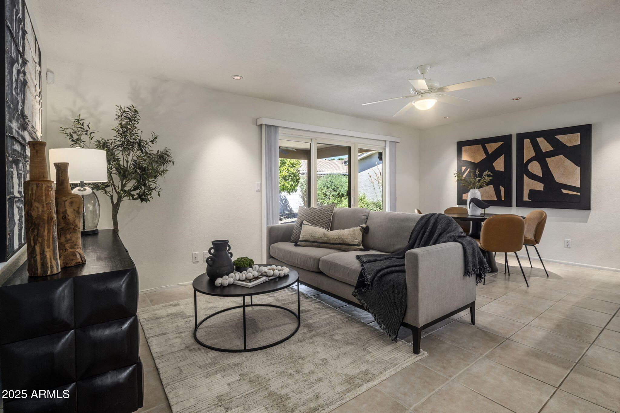 7752 N VIA DEL MUNDO