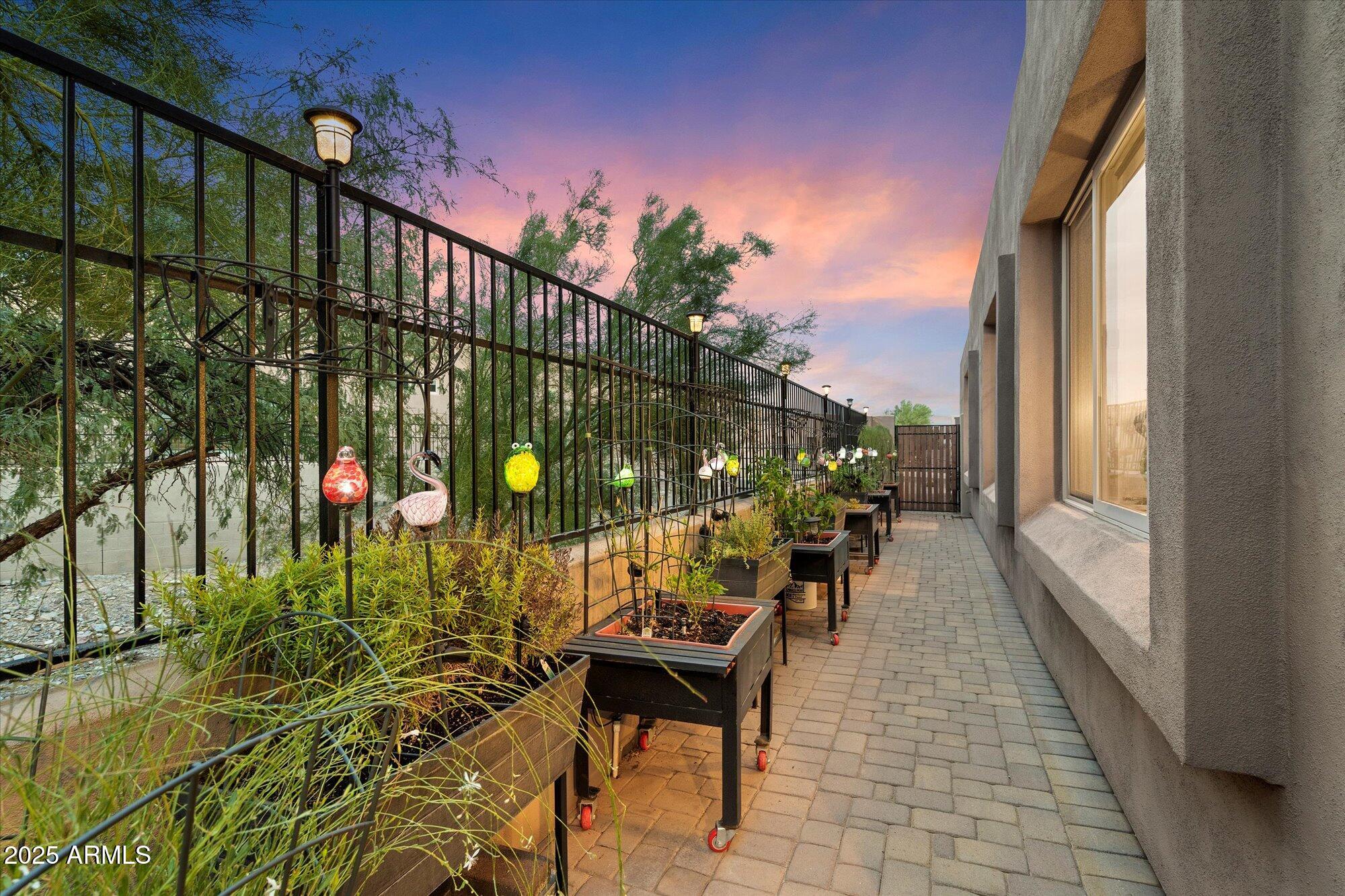 9850 E MCDOWELL MOUNTAIN RANC Road, 1019