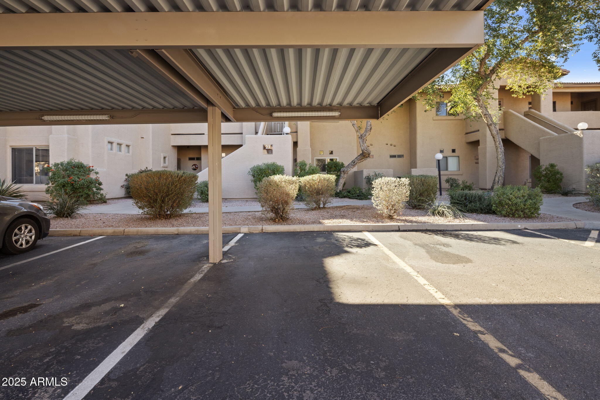 1351 N PLEASANT Drive, 1118