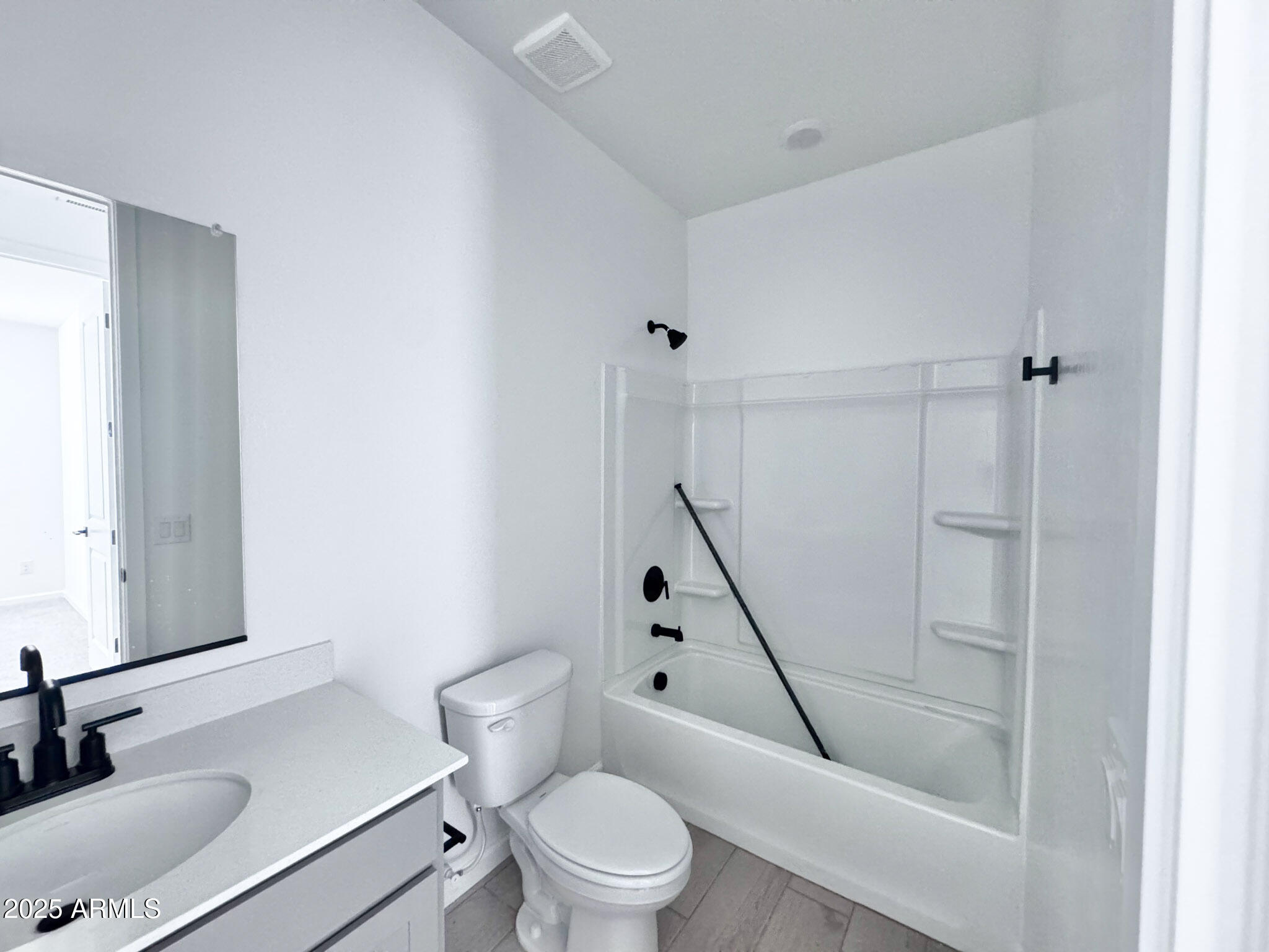 15736 W CAMDEN Avenue