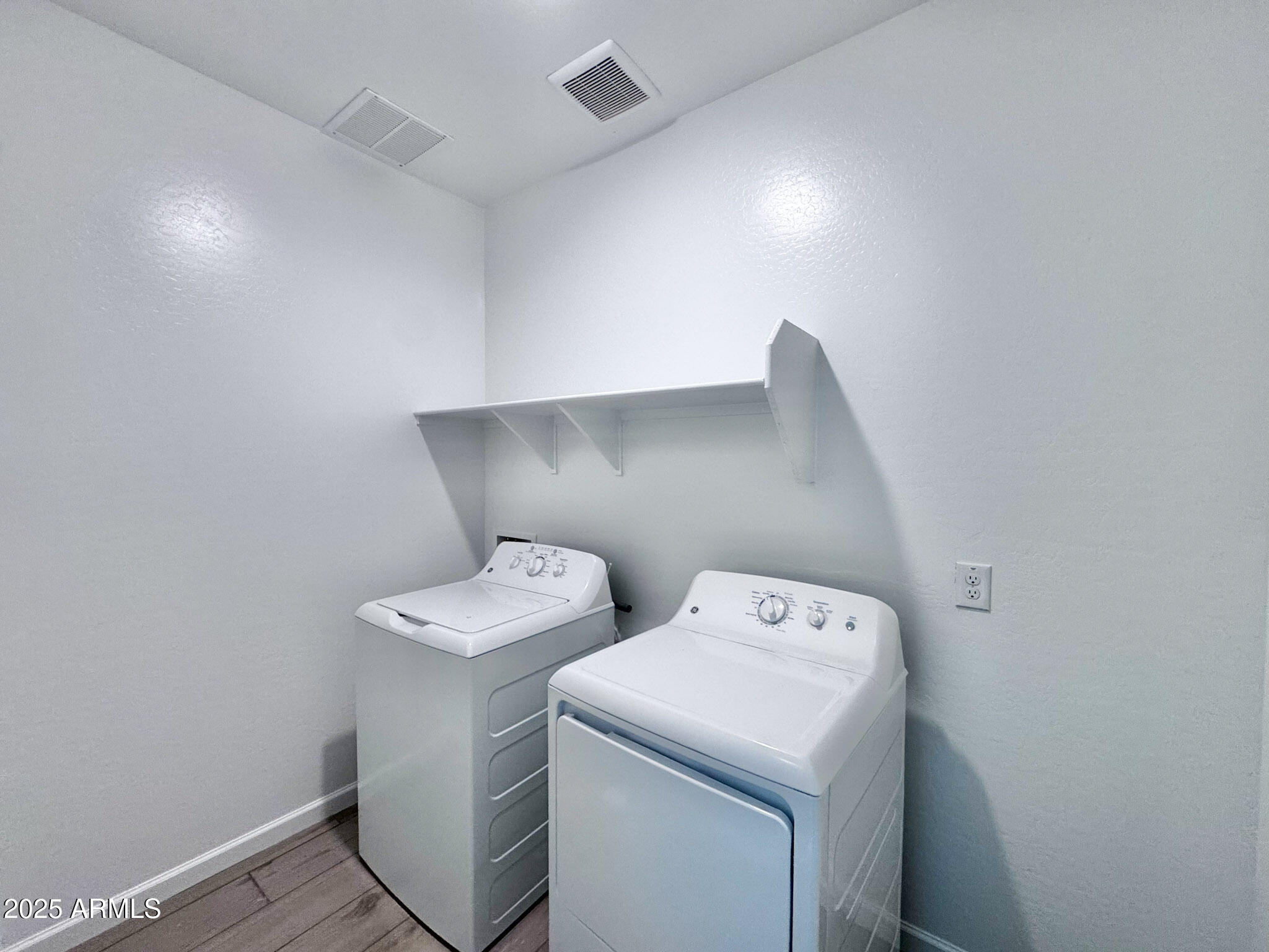 15736 W CAMDEN Avenue