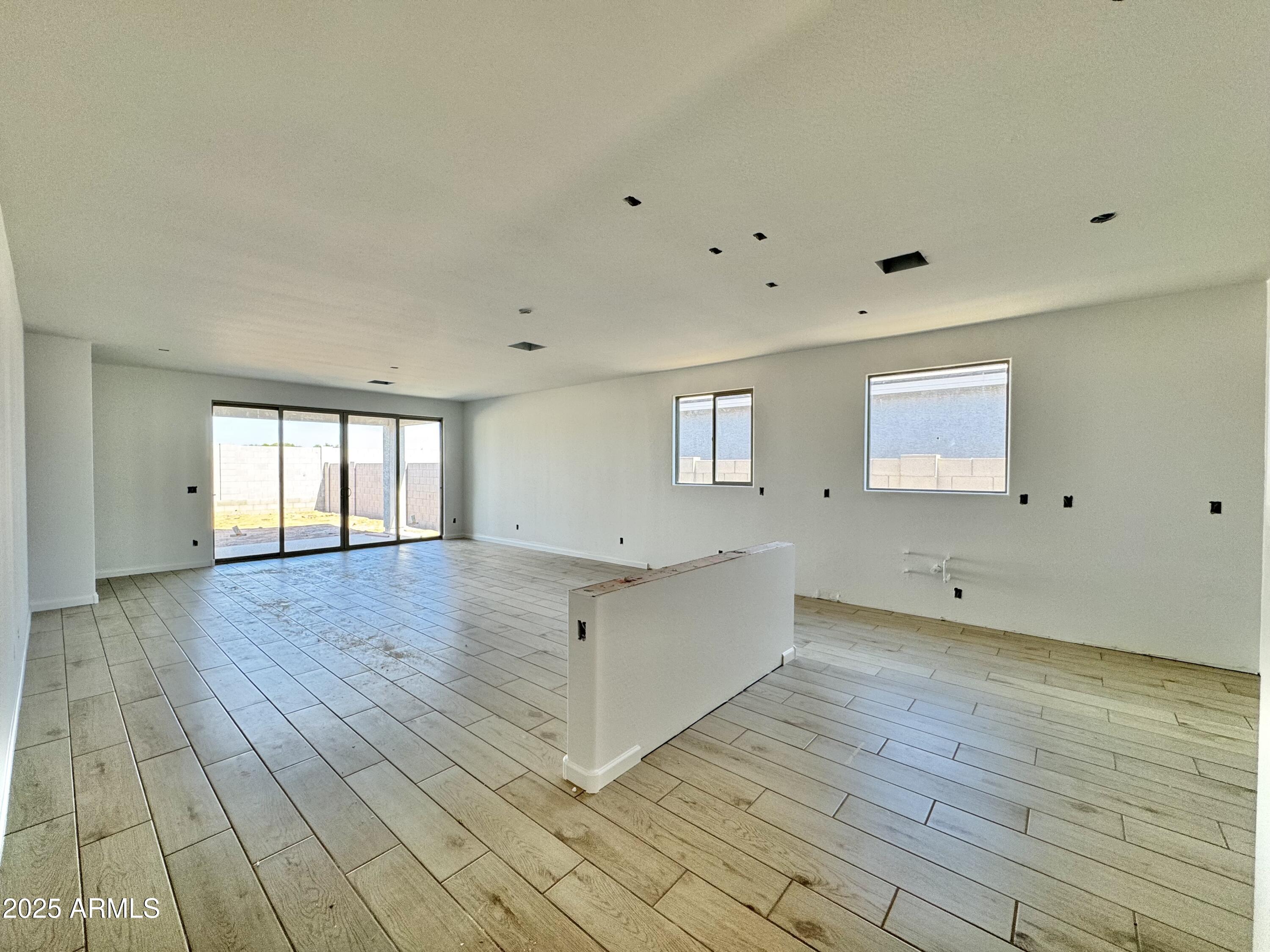 15736 W CAMDEN Avenue