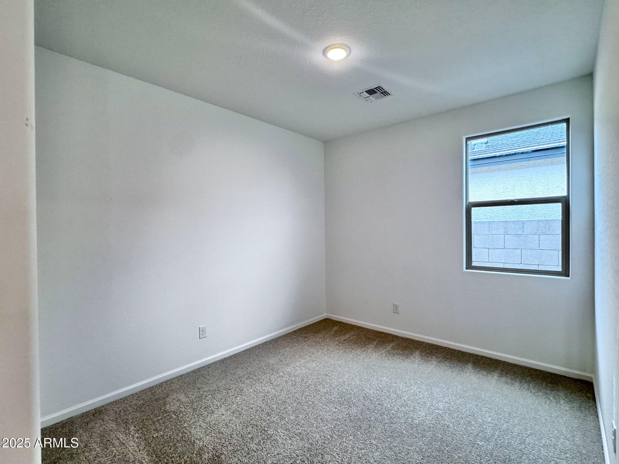 15740 W CAMDEN Avenue