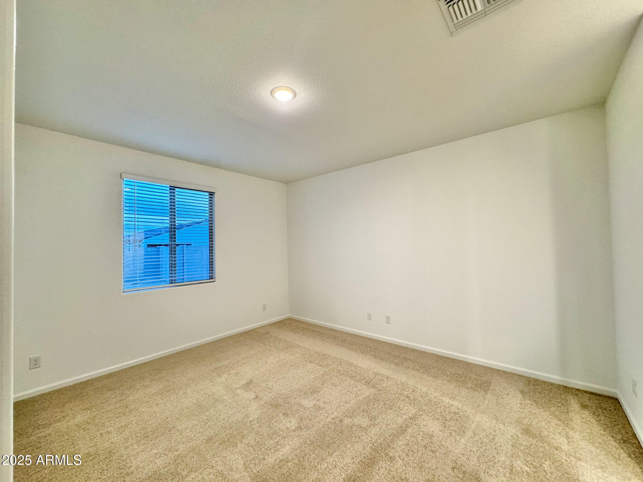 15723 W CAMDEN Avenue