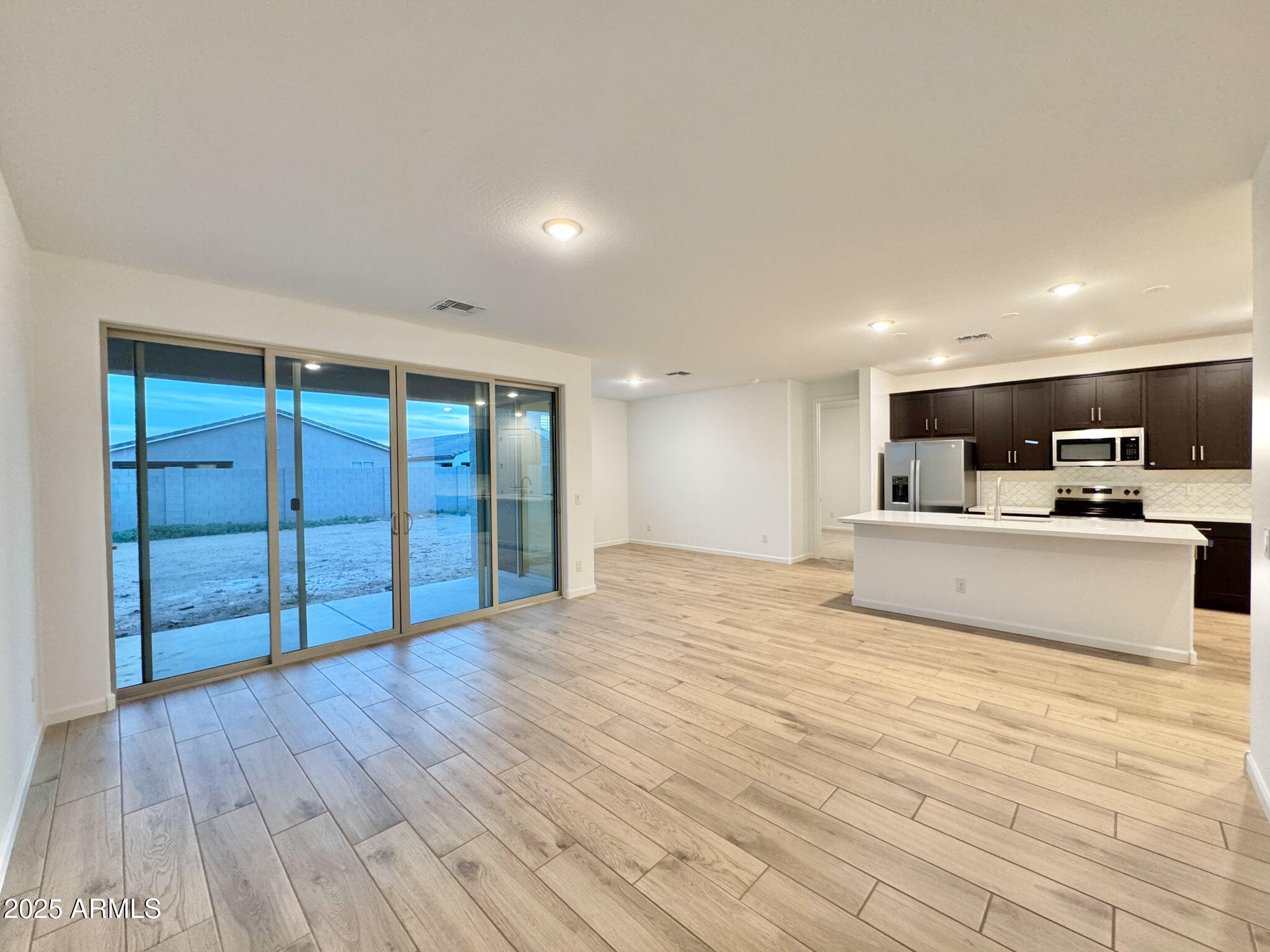 15723 W CAMDEN Avenue