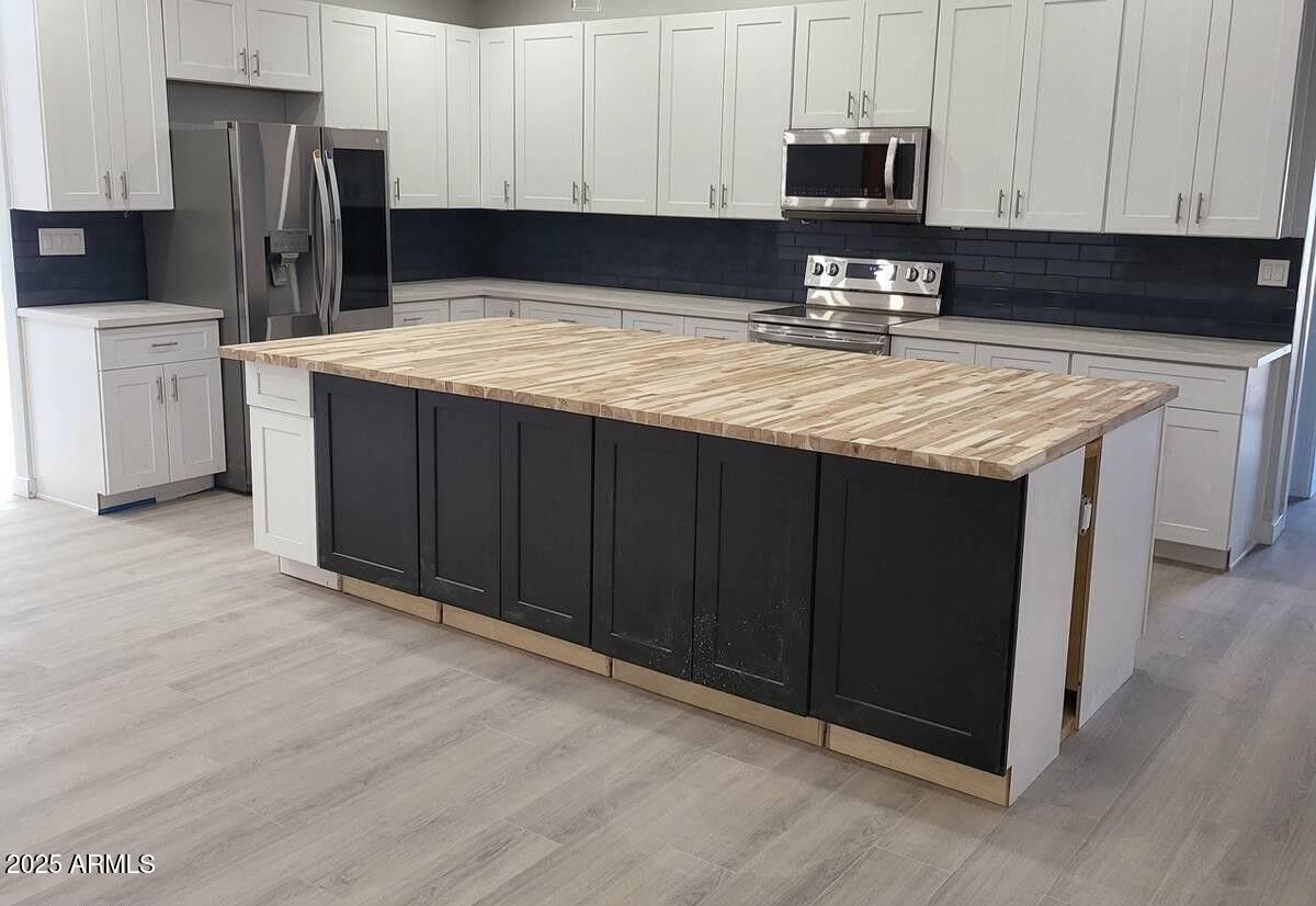 2515 E BROADWAY Road