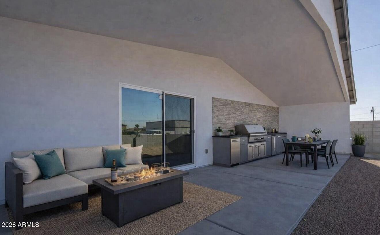 2515 E BROADWAY Road