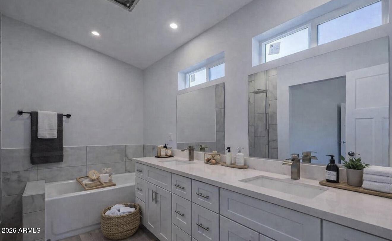 2515 E BROADWAY Road