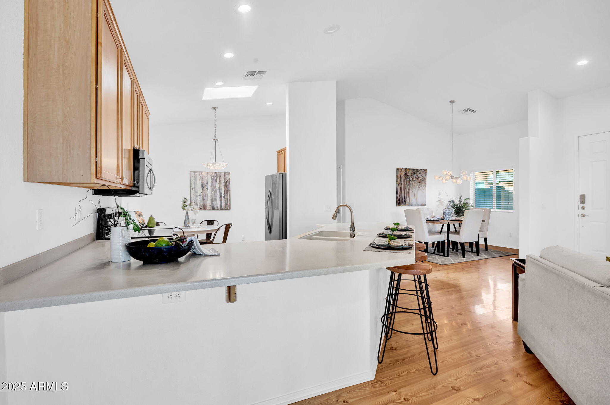 3252 E MALDONADO Drive