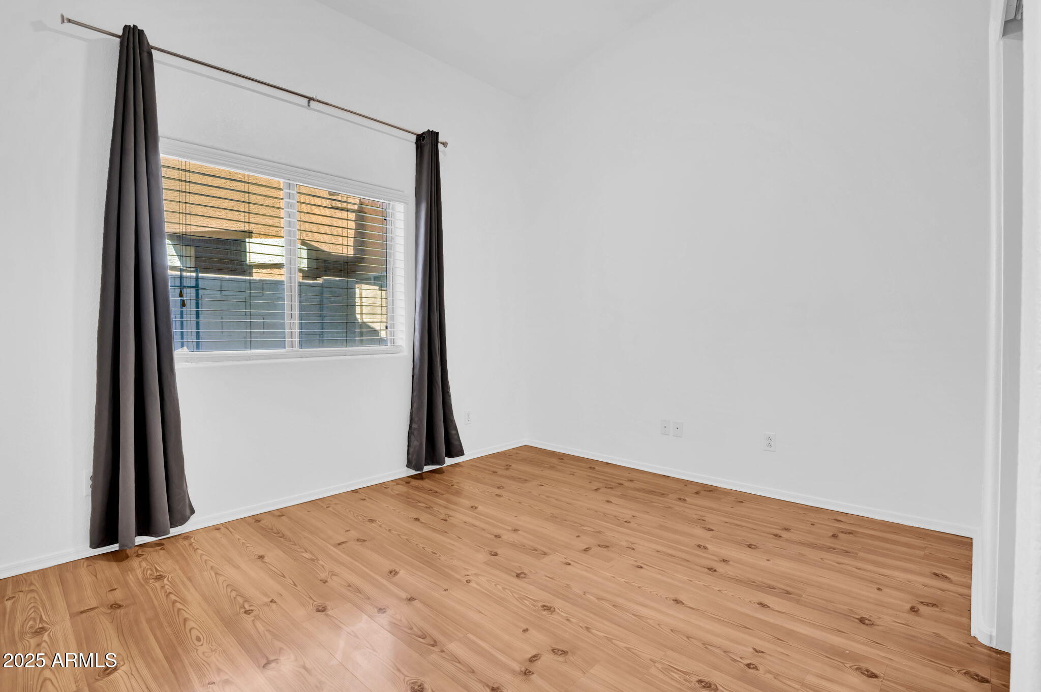 3252 E MALDONADO Drive