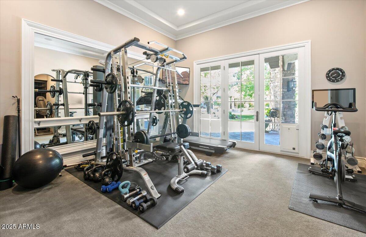 2205 E COLTER Street