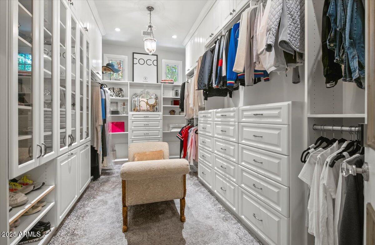 2205 E COLTER Street