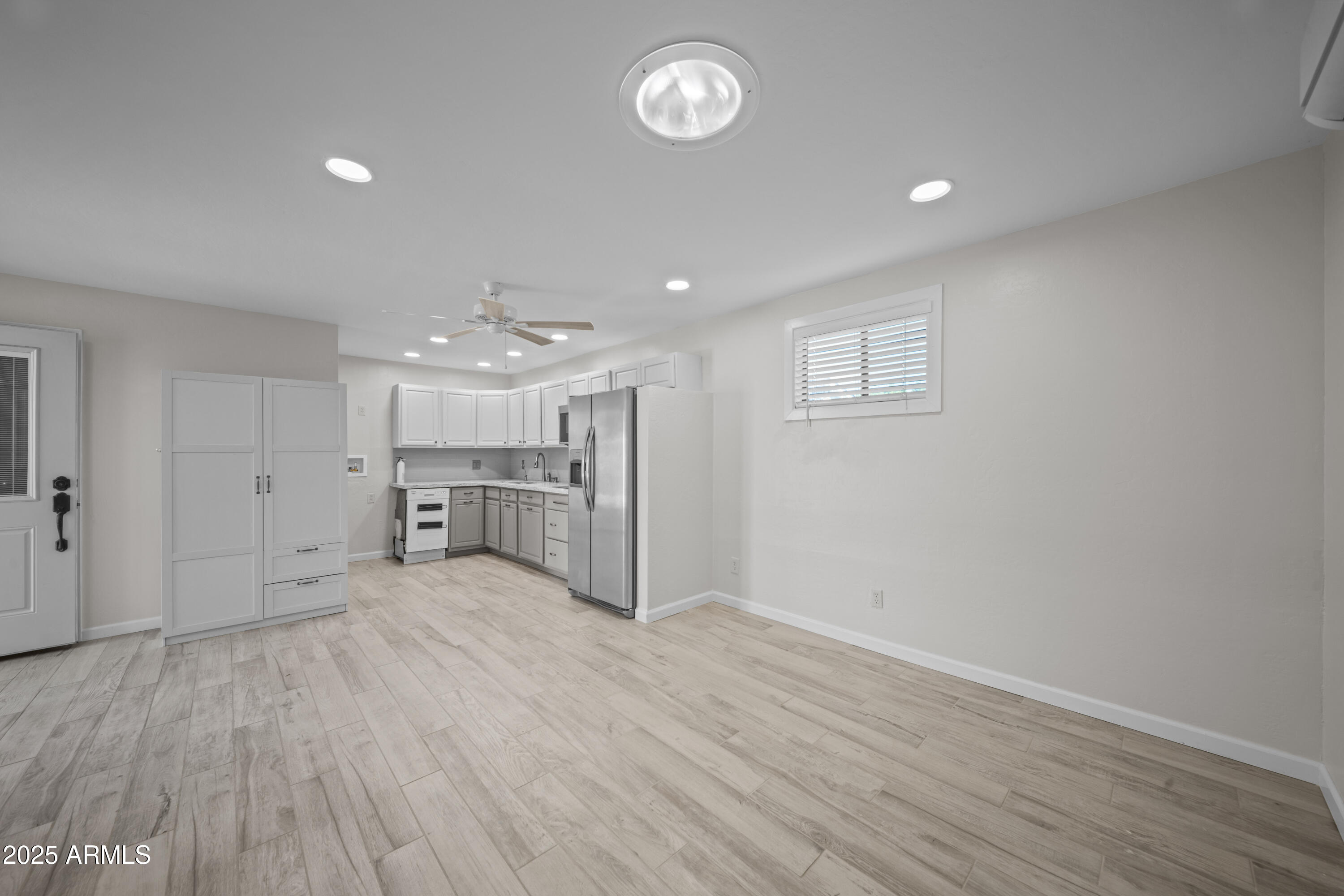 4301 E MONTECITO Avenue