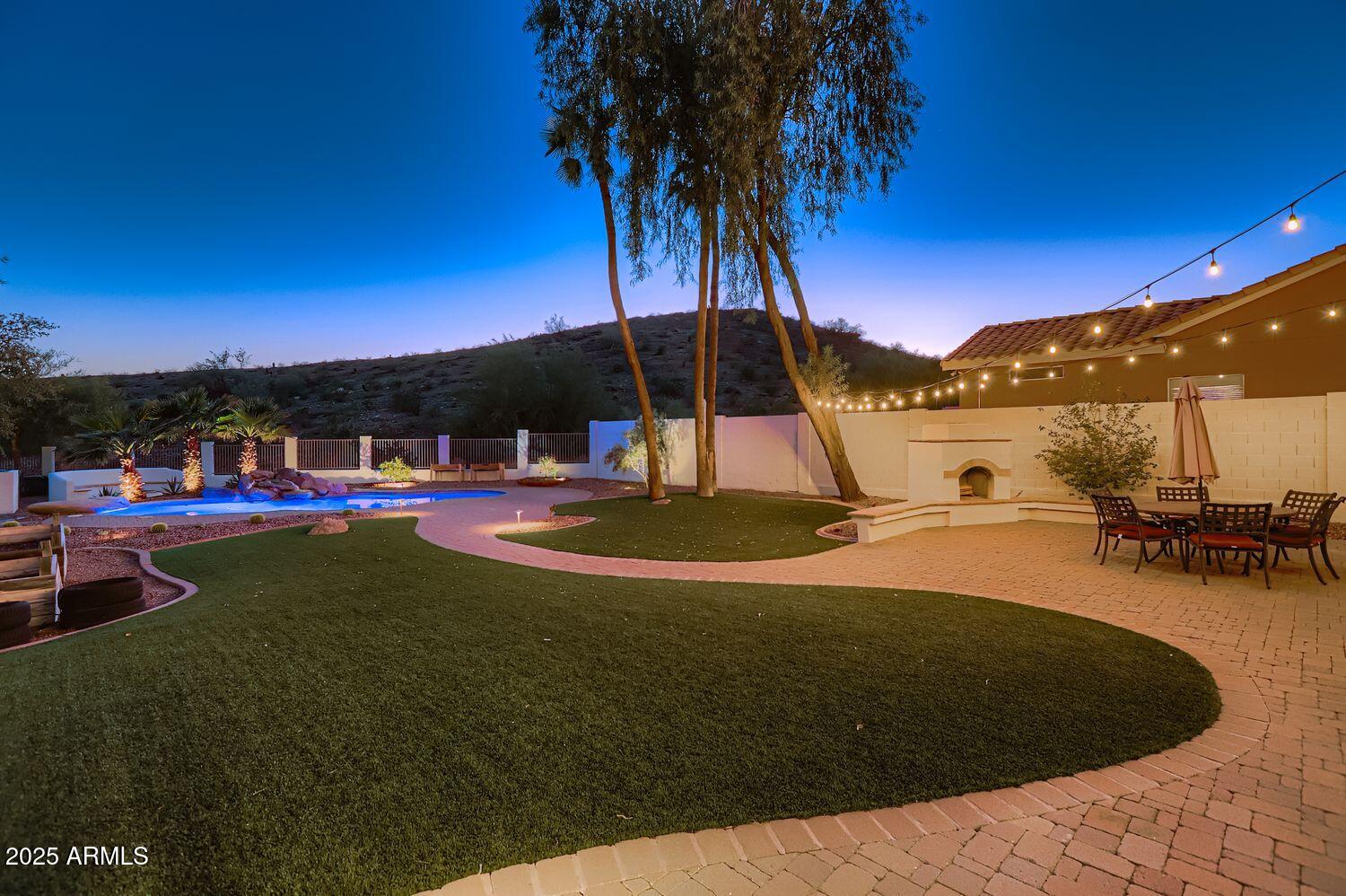 761 E MOUNTAIN SKY Avenue