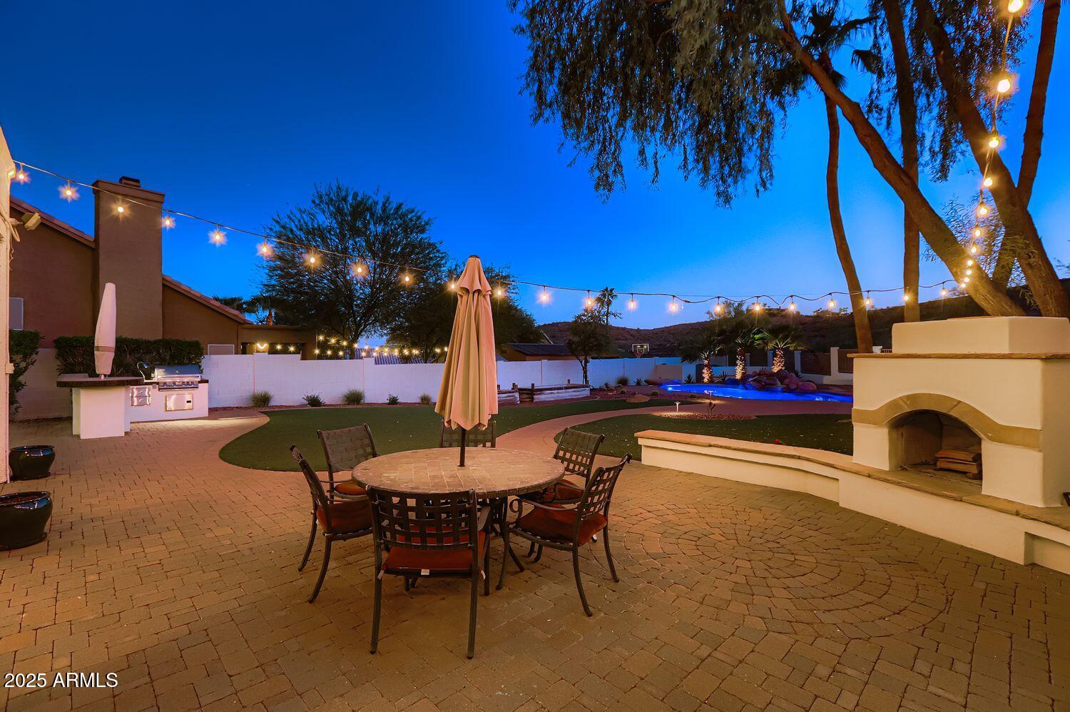 761 E MOUNTAIN SKY Avenue