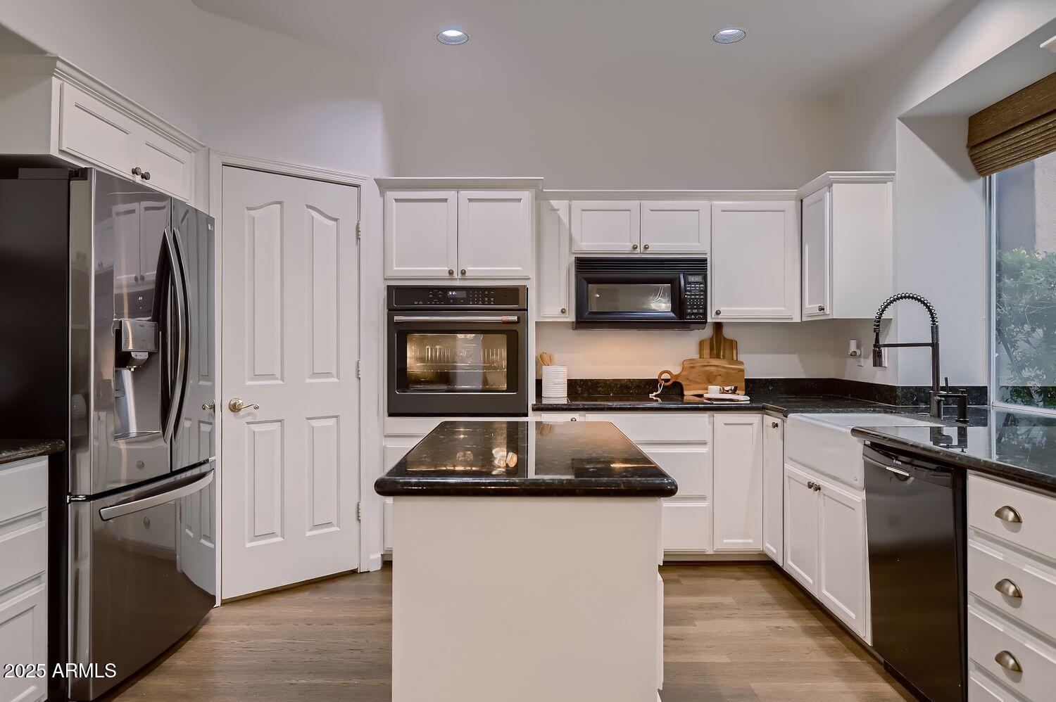 761 E MOUNTAIN SKY Avenue