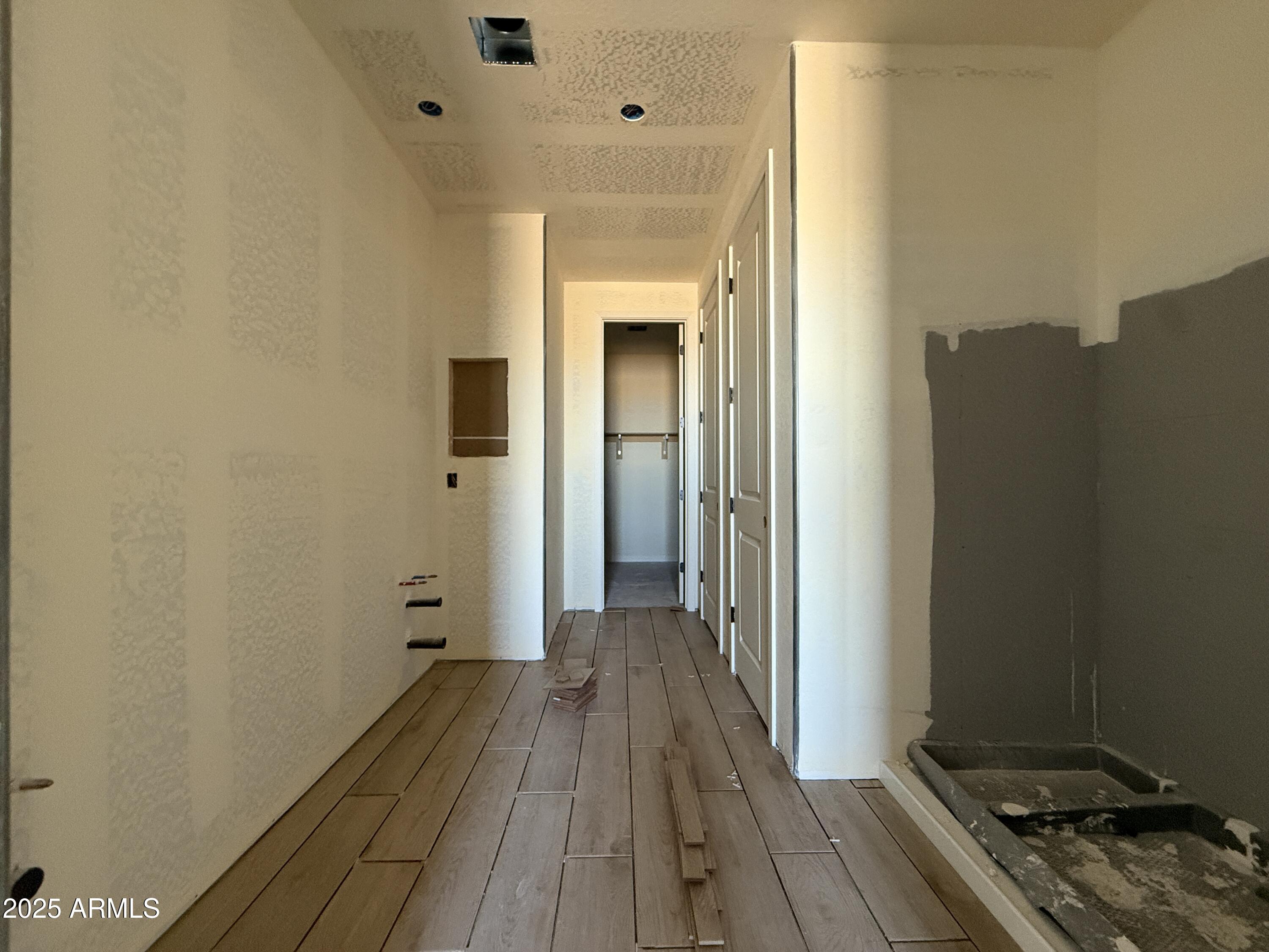 9545 W TAMARISK Avenue