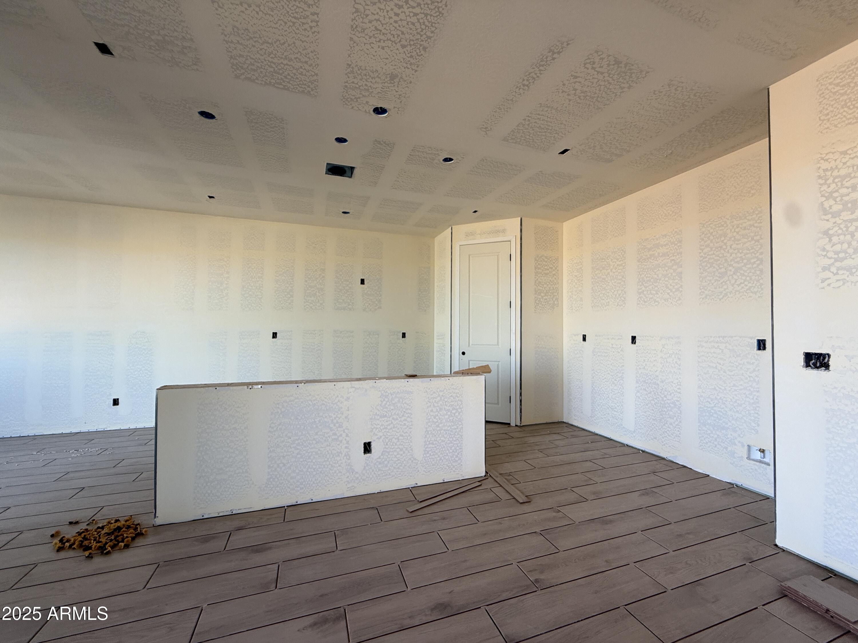 9545 W TAMARISK Avenue