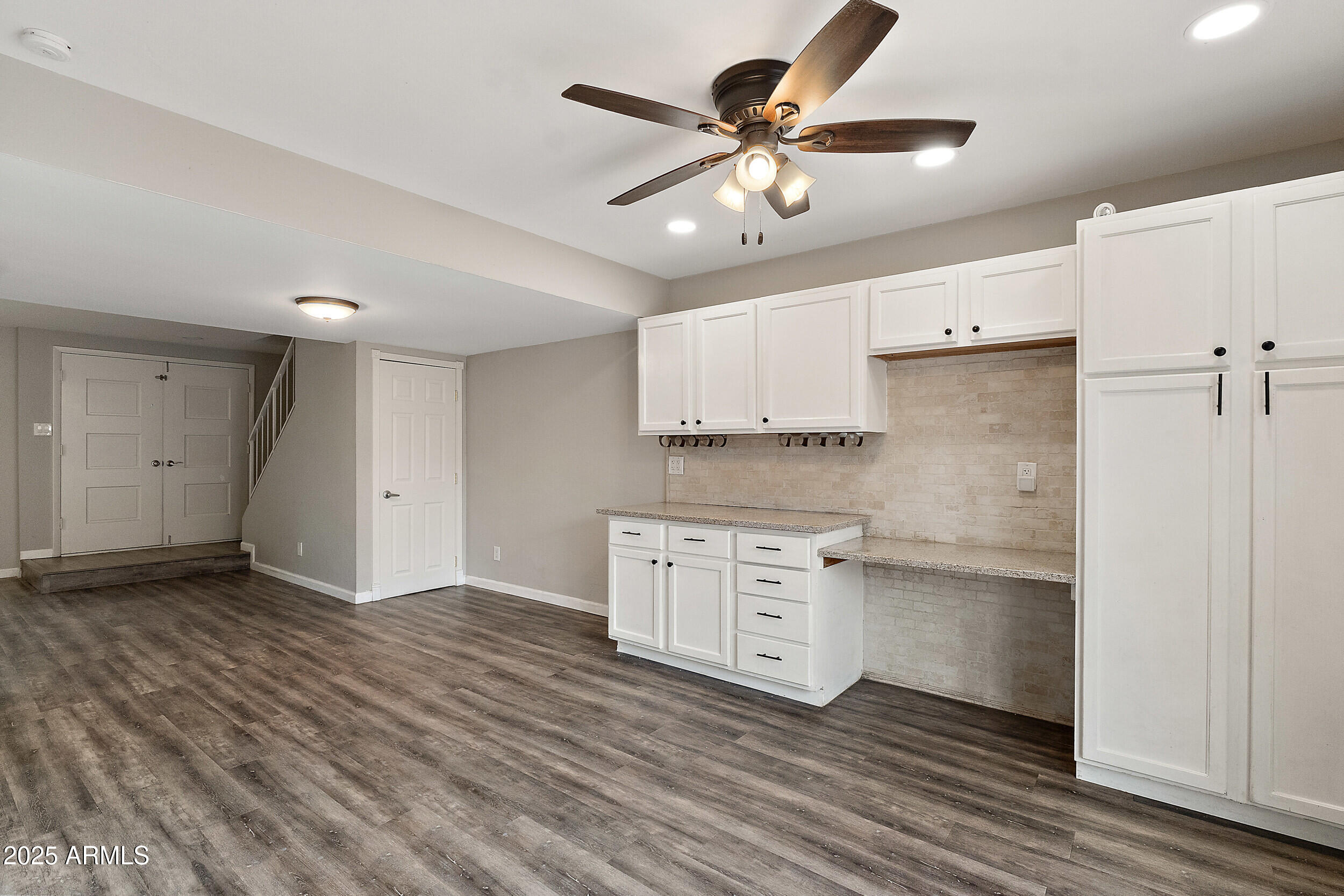 1617 E SOUTHERN Avenue