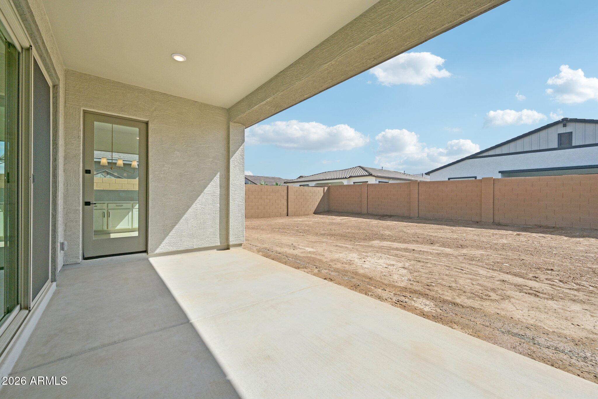 22913 E TWIN ACRES Drive