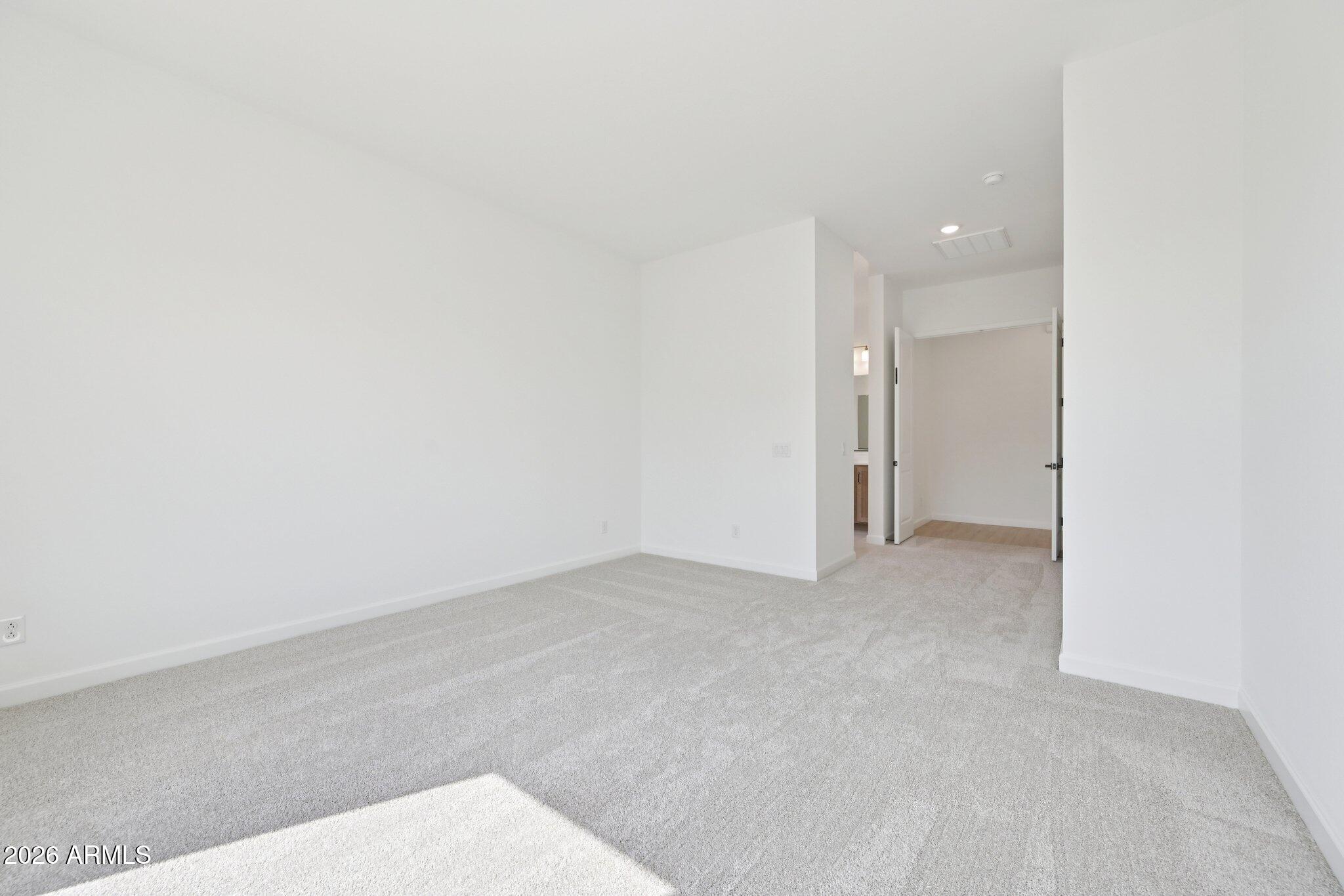 22913 E TWIN ACRES Drive