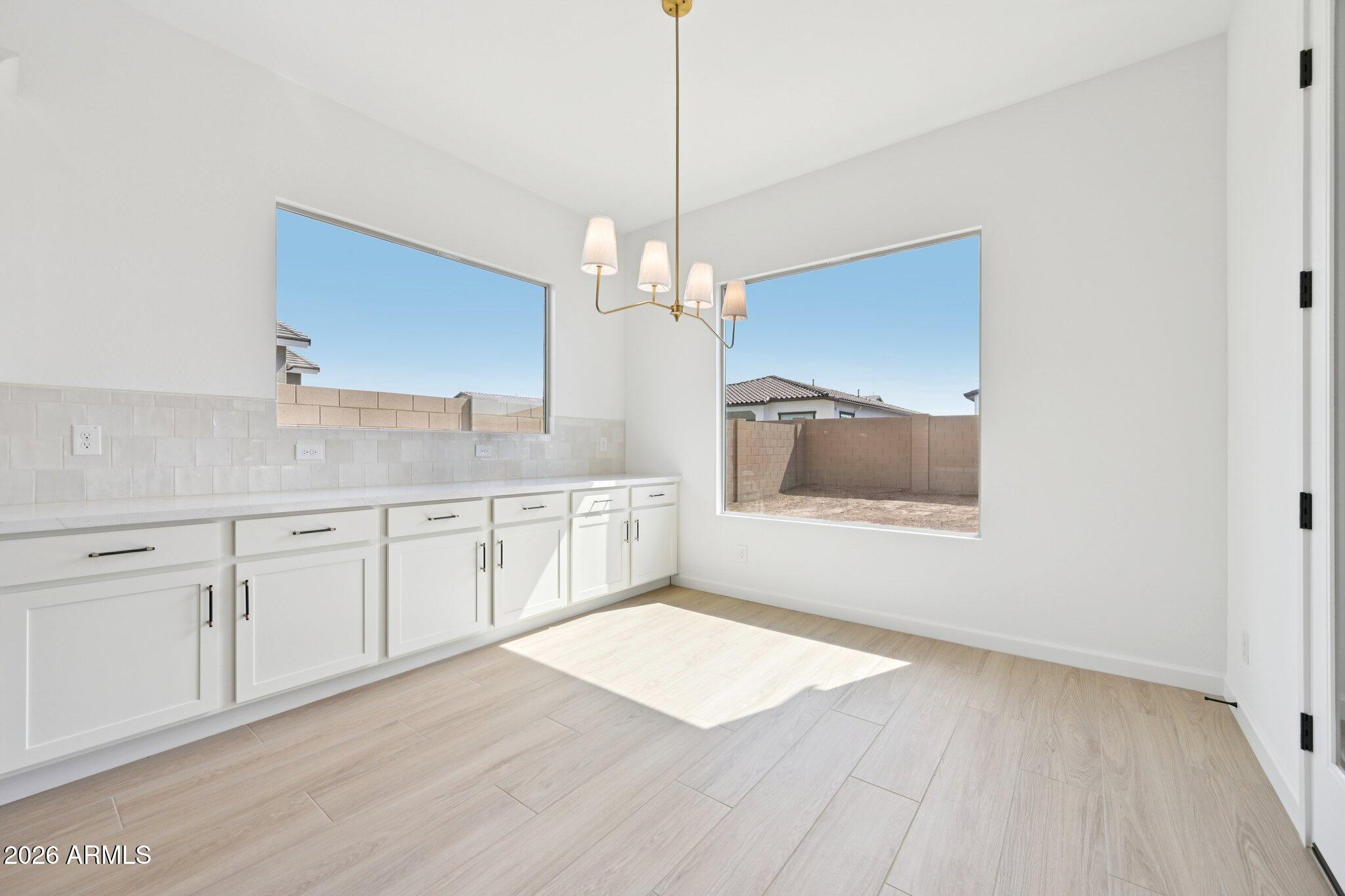 22913 E TWIN ACRES Drive