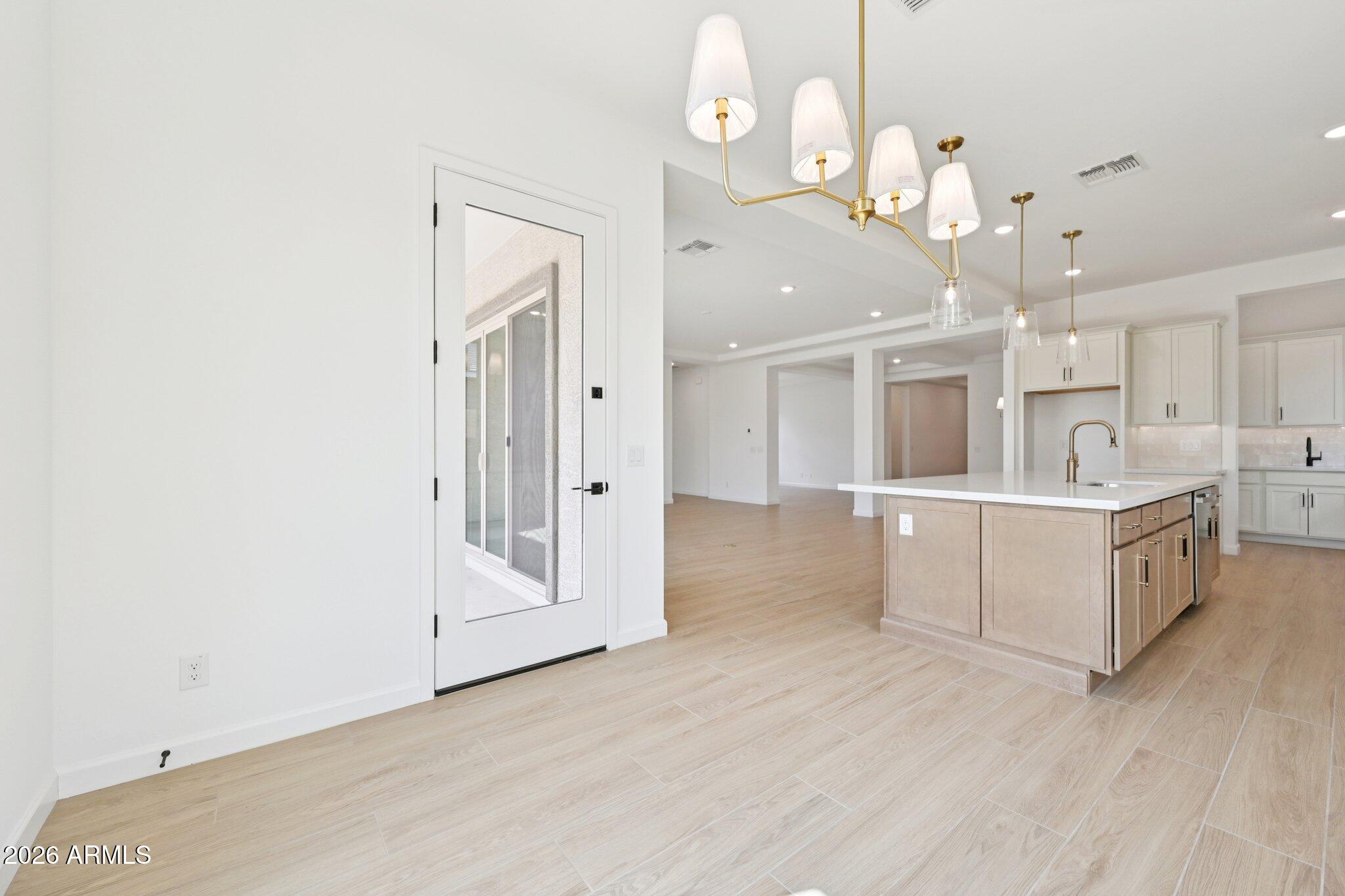 22913 E TWIN ACRES Drive
